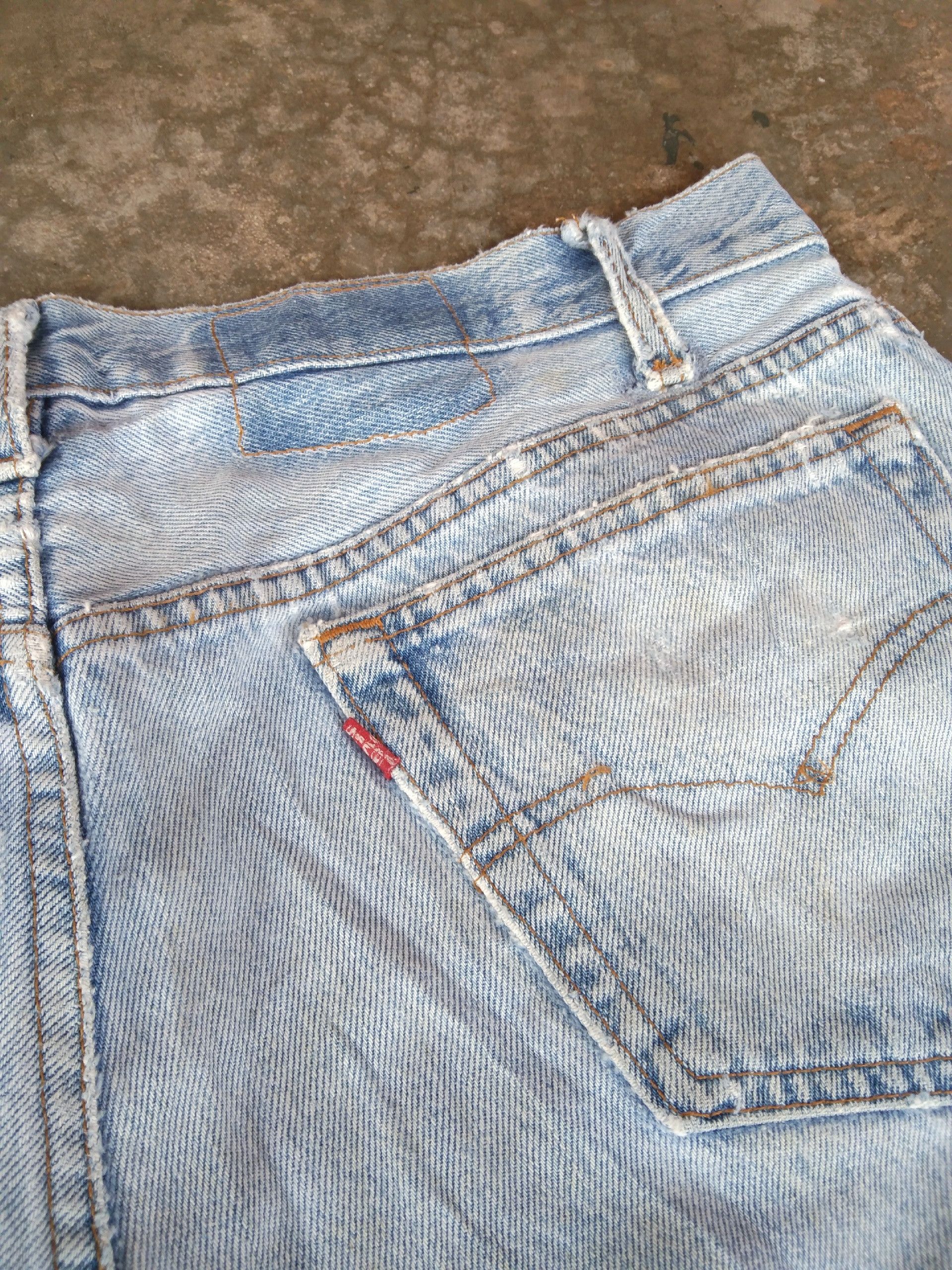 Levi's 90s Vintage Levi's 501 Made In USA Distressed Jeans 34x32 Size US 34 / EU 50 - 3 Thumbnail