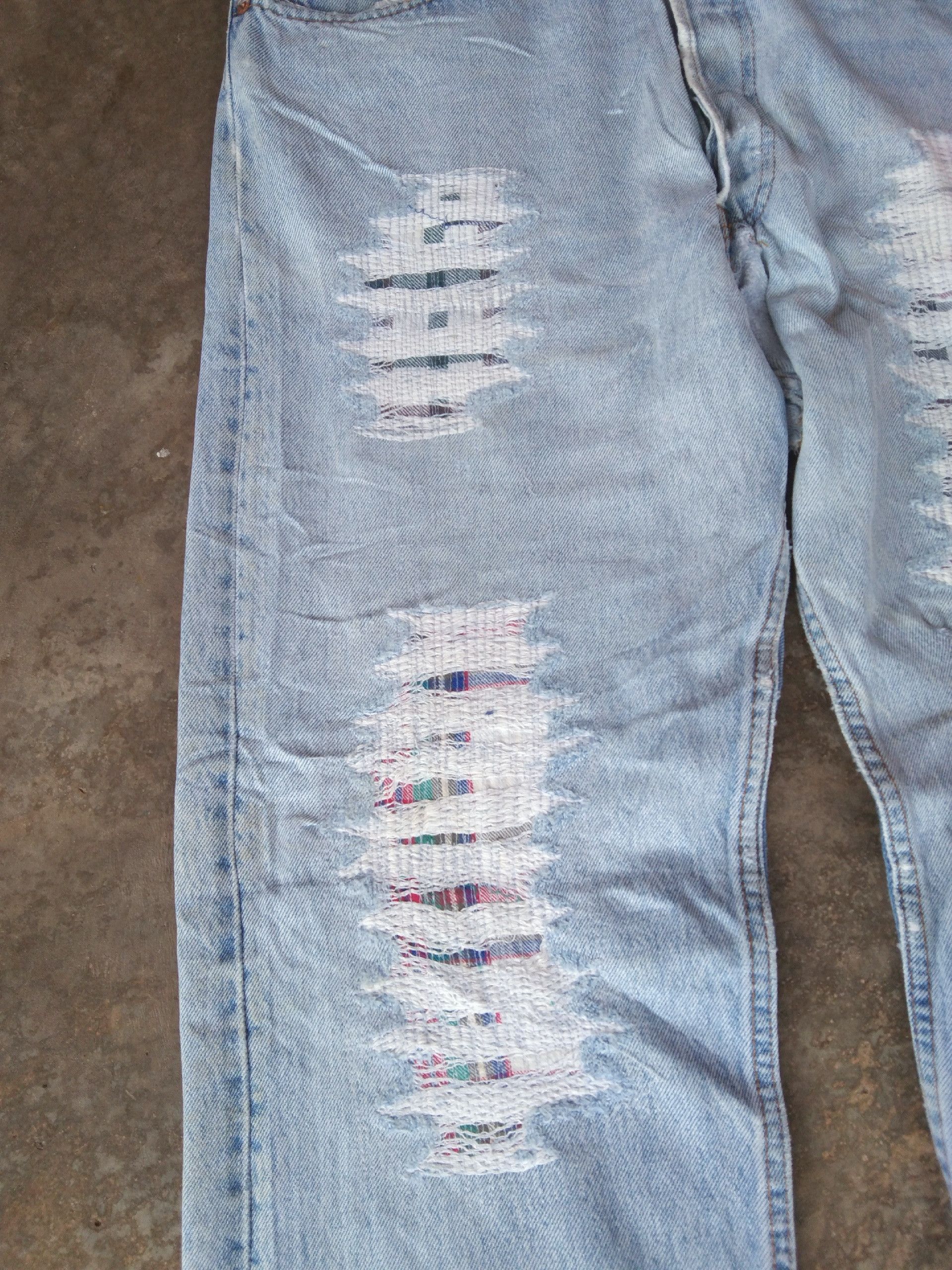 Levi's 90s Vintage Levi's 501 Made In USA Distressed Jeans 34x32 Size US 34 / EU 50 - 13 Thumbnail