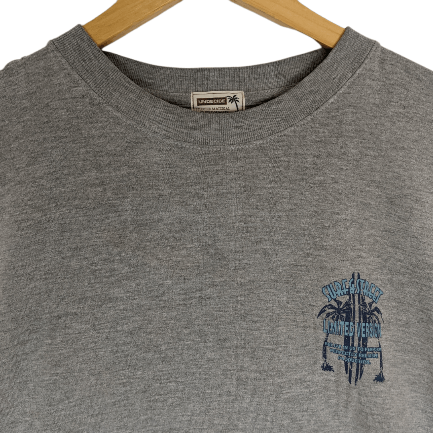 Vintage Vintage 2000's UNDECIDE Surf & Street T-Shirt Size US L / EU 52-54 / 3 - 3 Thumbnail