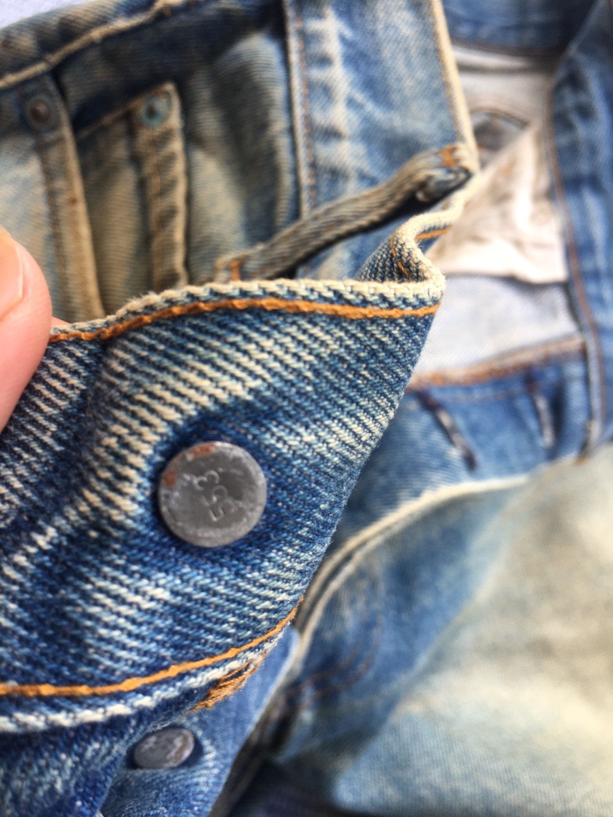 Levi's Vintage Clothing vintage levi’s button #553 Size US 29 - 3 Thumbnail
