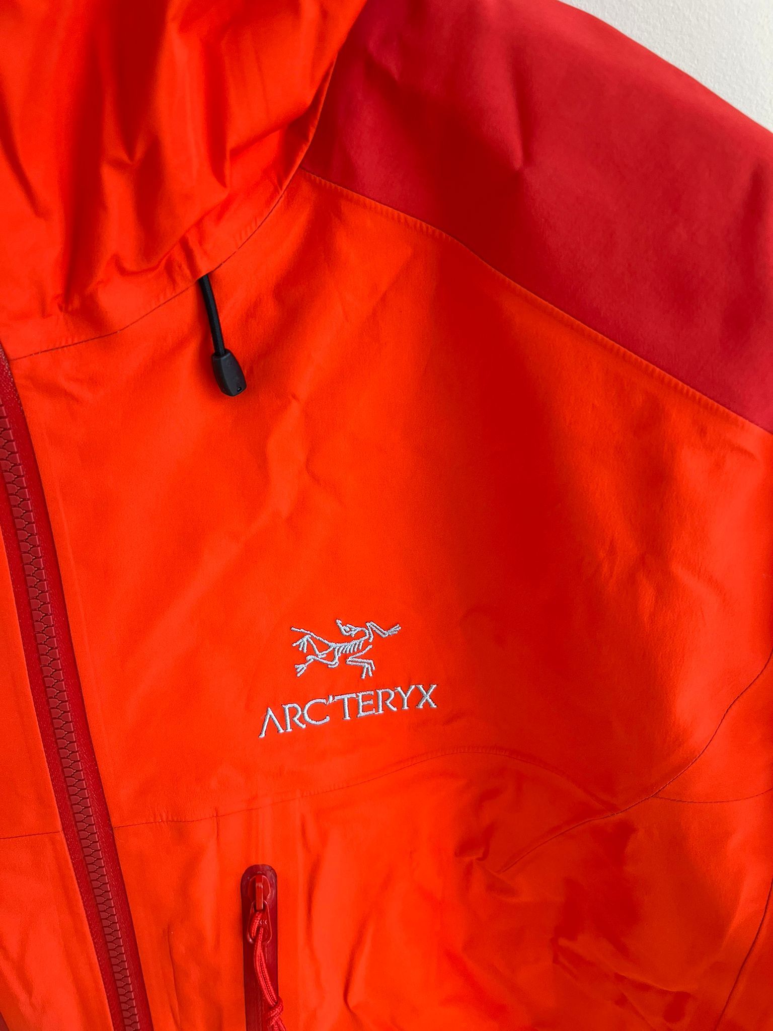 Arc'teryx Alpha AR in Flare Size XL / US 12-14 / IT 48-50 - 4 Thumbnail