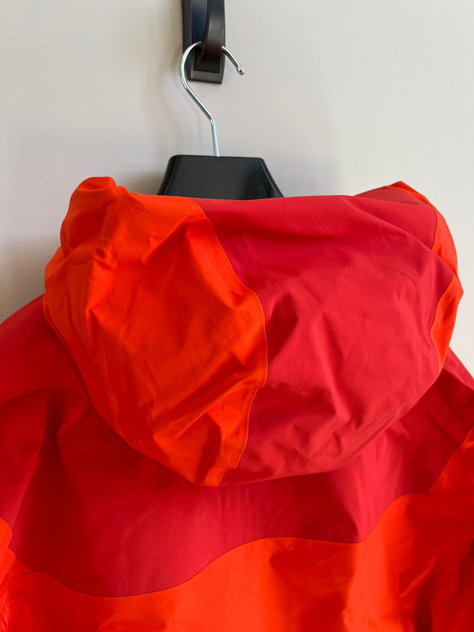 Arc'teryx Alpha AR in Flare Size XL / US 12-14 / IT 48-50 - 14 Thumbnail