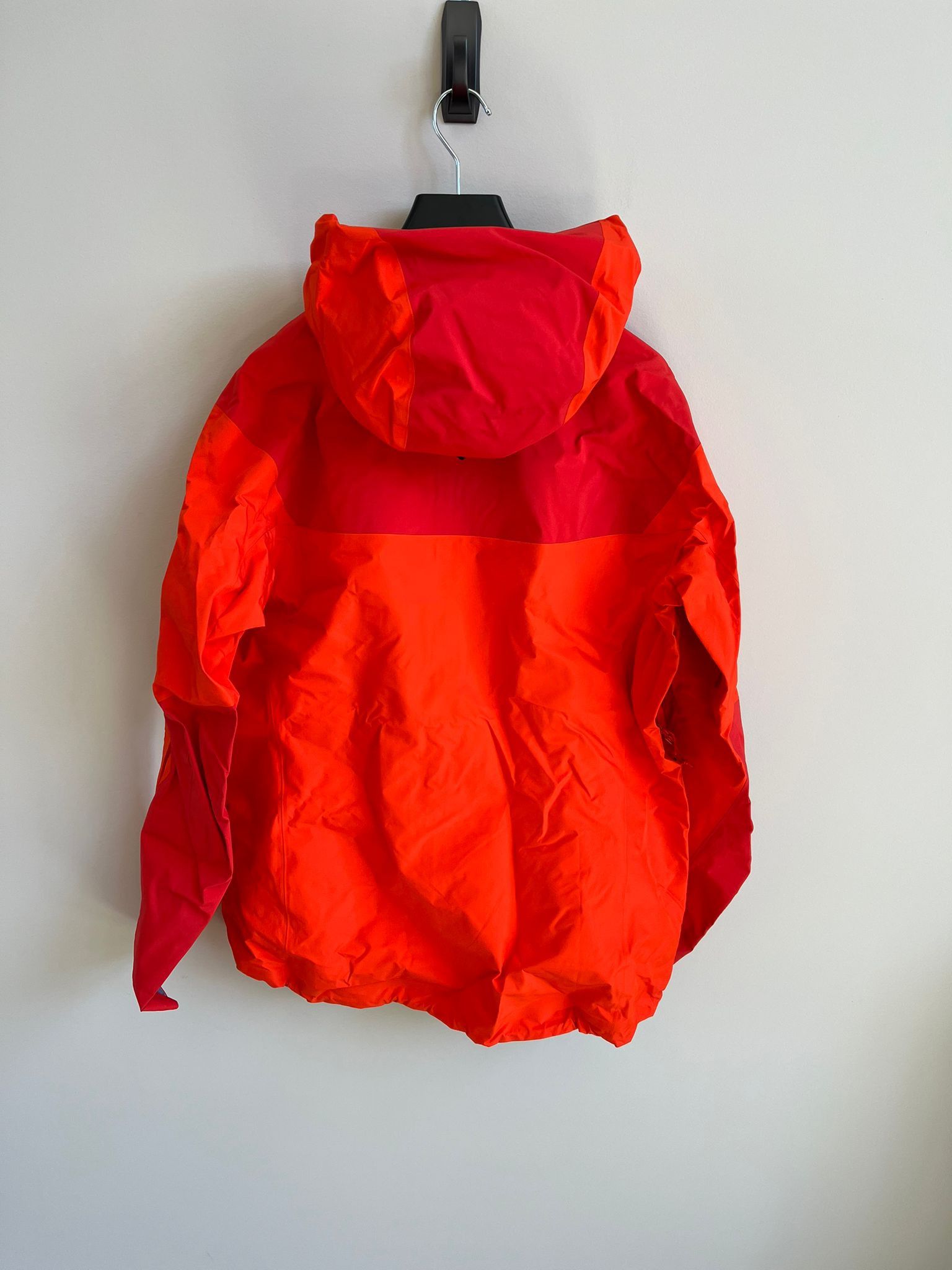 Arc'teryx Alpha AR in Flare Size XL / US 12-14 / IT 48-50 - 9 Thumbnail