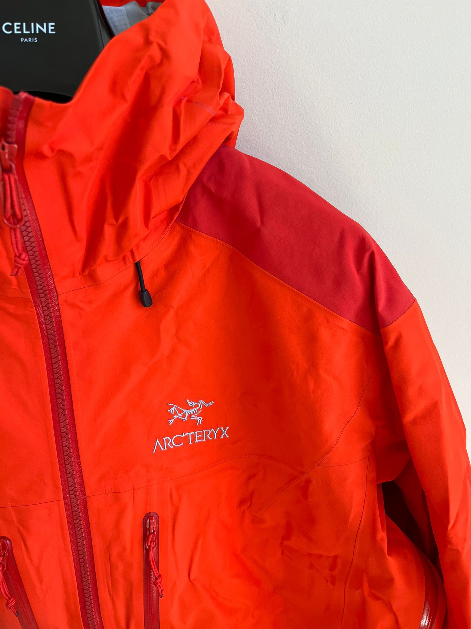Arc'teryx Alpha AR in Flare Size XL / US 12-14 / IT 48-50 - 5 Thumbnail