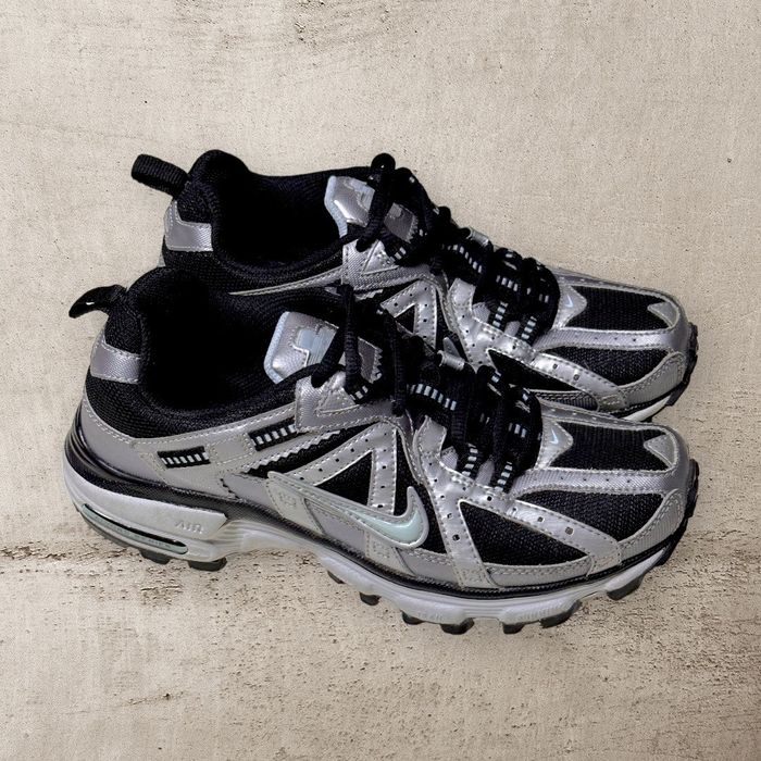 acg running shoes