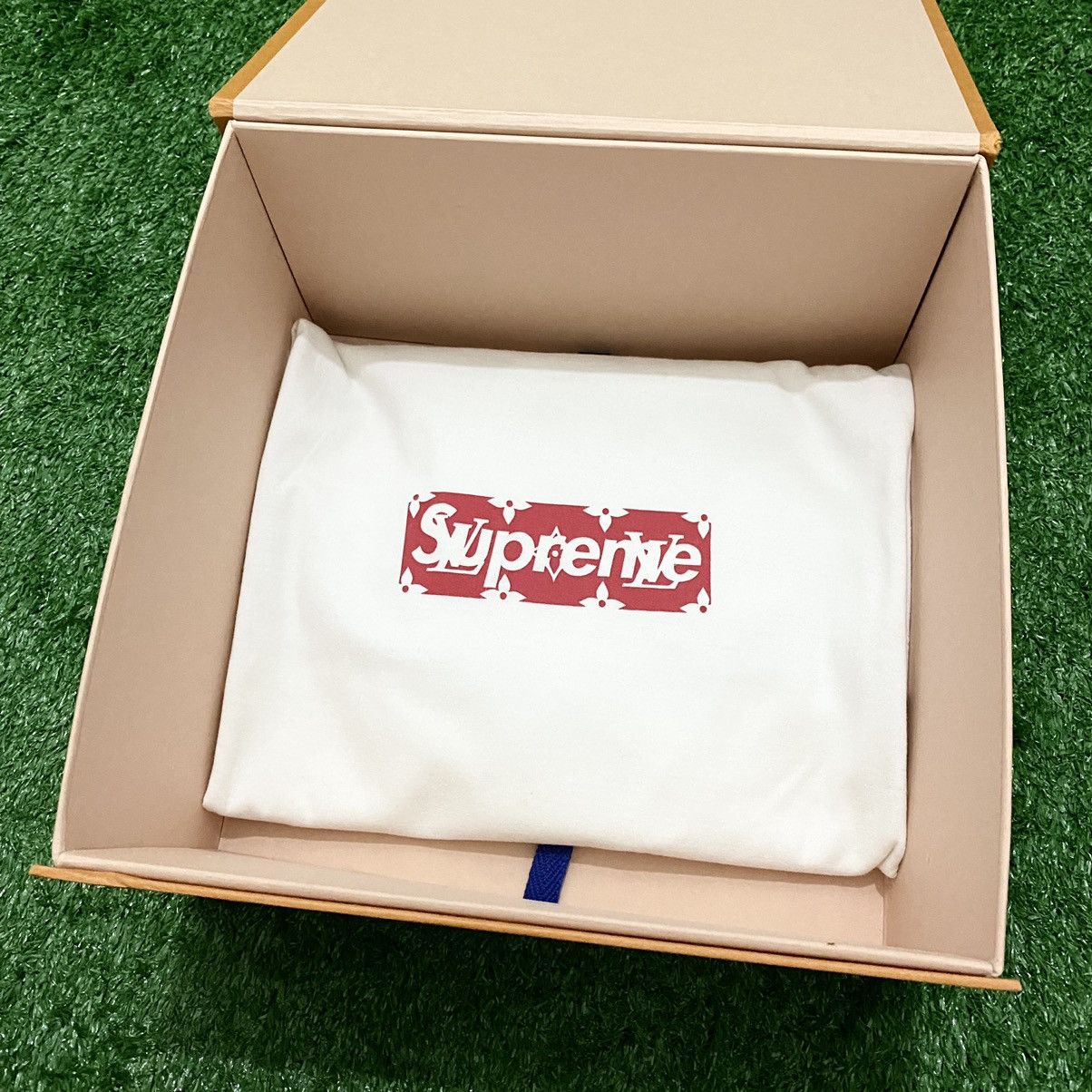 Supreme LOUIS VUITTON X SUPREME 'Box Logo' S/S '17 W/B | Grailed
