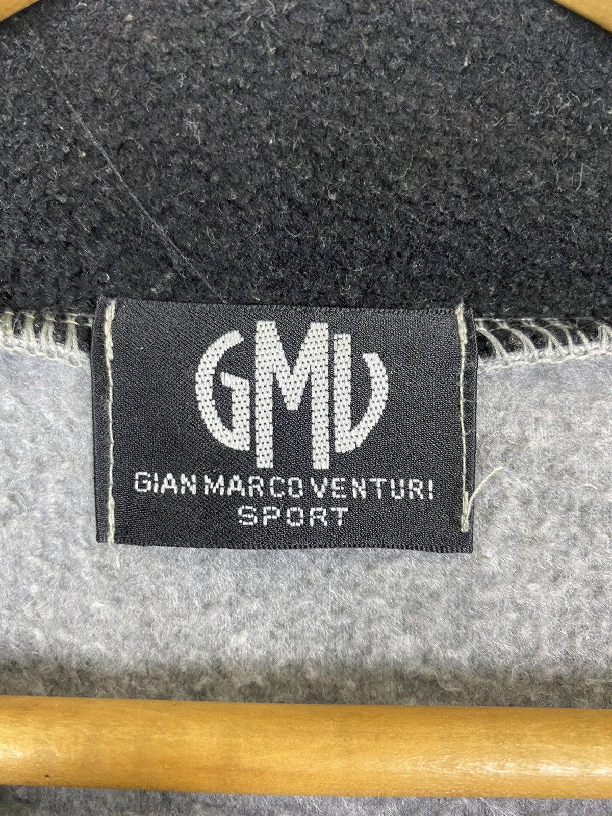 GianMarco Venturi GIAN MARCO VENTURI ALL EMBROIDED LOGO FLEECE SWEATER Size US XL / EU 56 / 4 - 7 Thumbnail