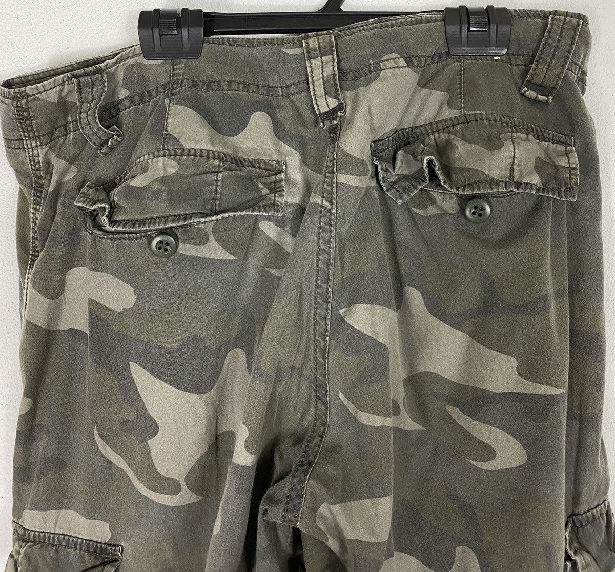 Japanese Brand Uniqlo Cargo Pant Camo Design Size US 32 / EU 48 - 4 Thumbnail