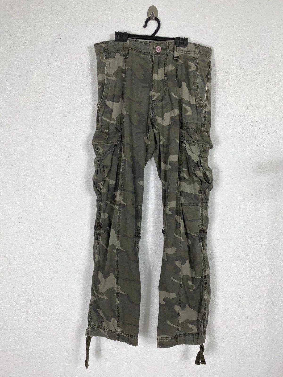 Japanese Brand Uniqlo Cargo Pant Camo Design Size US 32 / EU 48 - 2 Thumbnail
