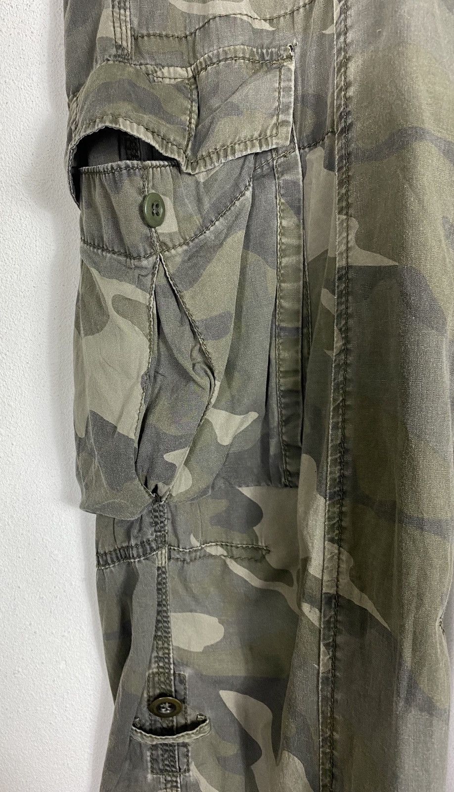 Japanese Brand Uniqlo Cargo Pant Camo Design Size US 32 / EU 48 - 10 Thumbnail