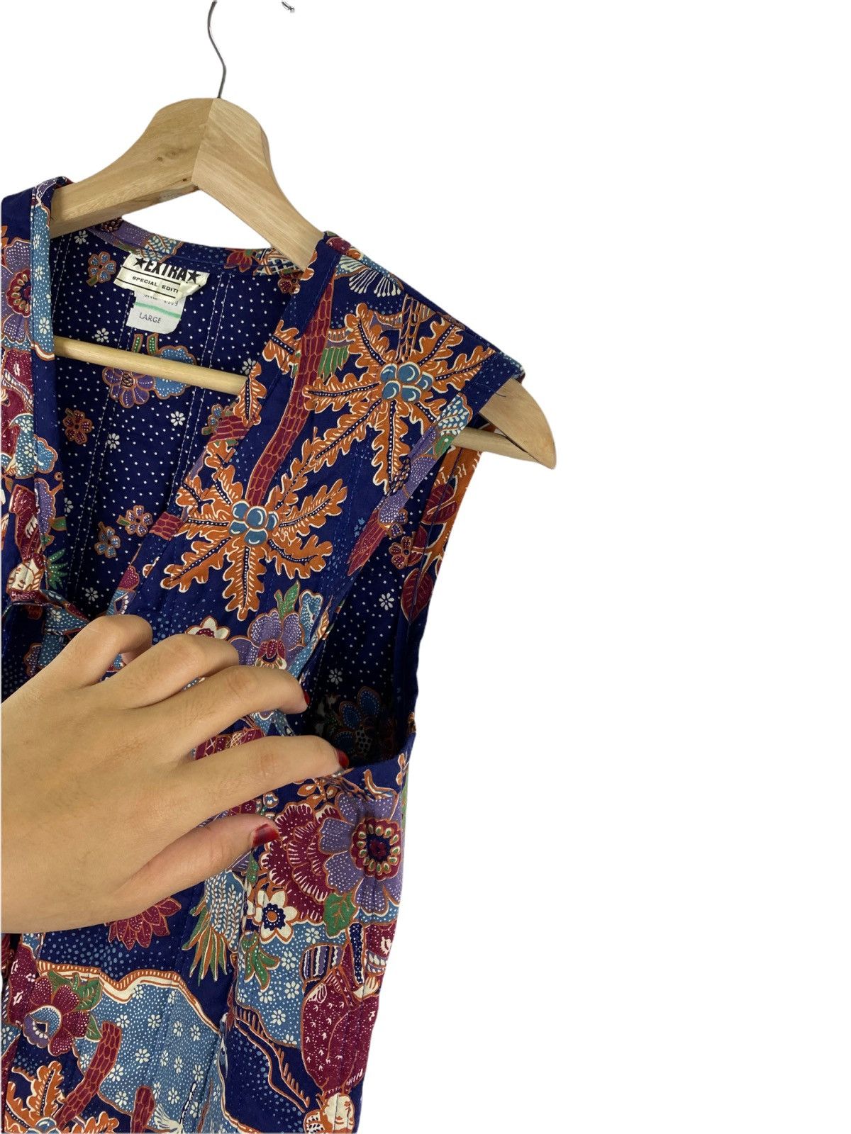 Japanese Brand VINTAGE EXTRA SPECIAL EDITION ART VEST Size US L / EU 52-54 / 3 - 4 Thumbnail