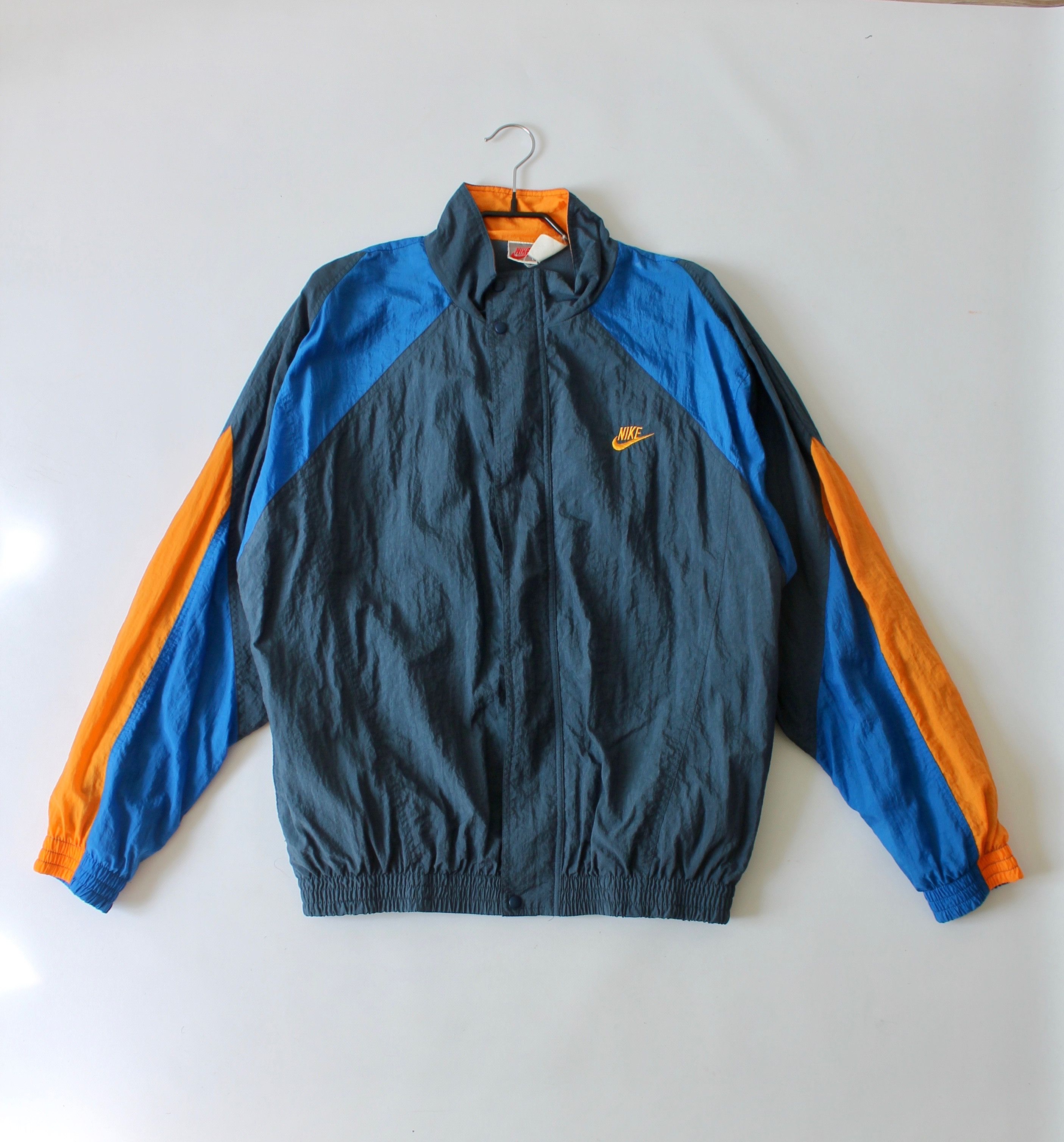 Nike 90's Nike Vintage Light Jacket Windbreaker Nylon Size US L / EU 52-54 / 3 - 3 Thumbnail
