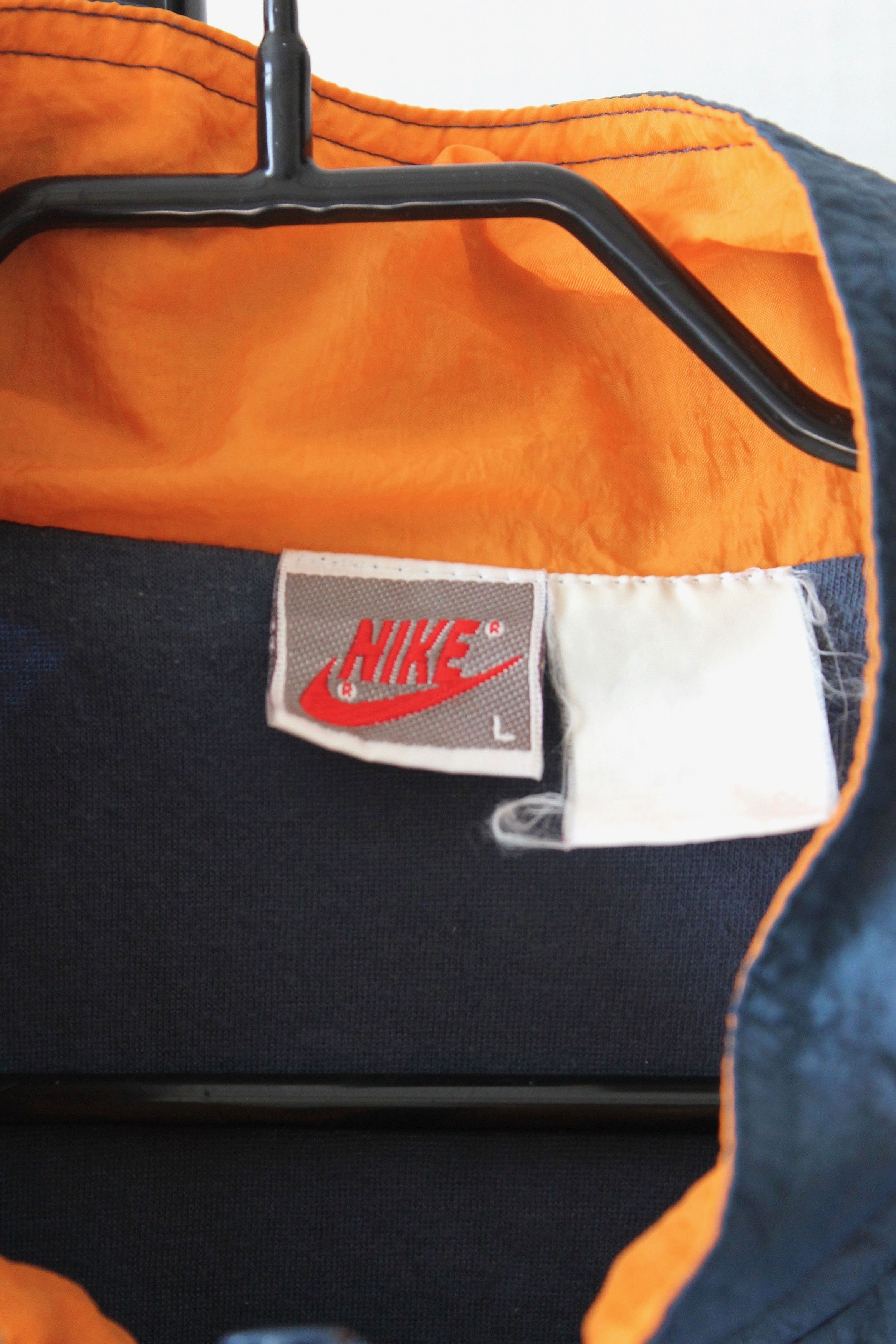 Nike 90's Nike Vintage Light Jacket Windbreaker Nylon Size US L / EU 52-54 / 3 - 5 Thumbnail