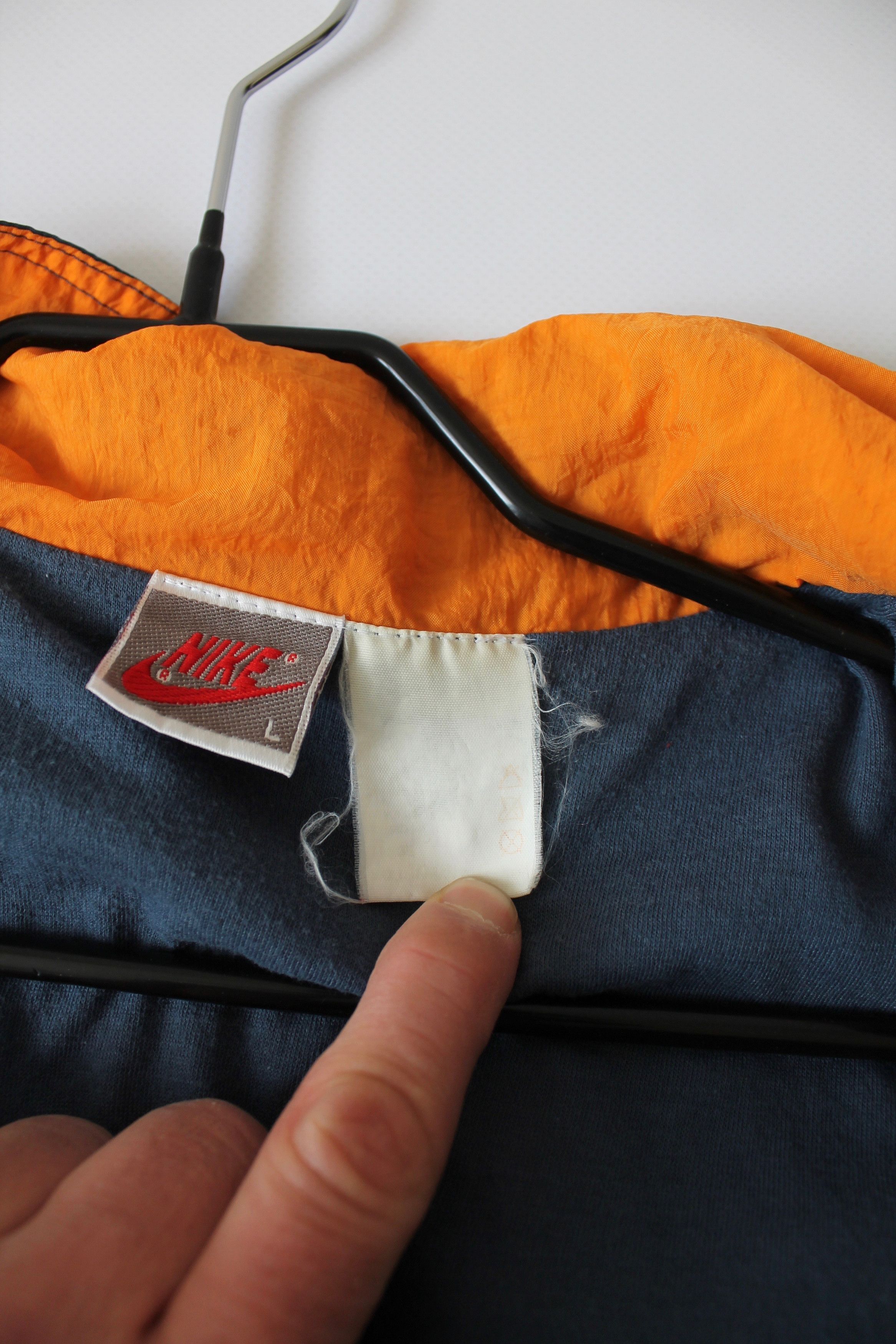Nike 90's Nike Vintage Light Jacket Windbreaker Nylon Size US L / EU 52-54 / 3 - 12 Thumbnail