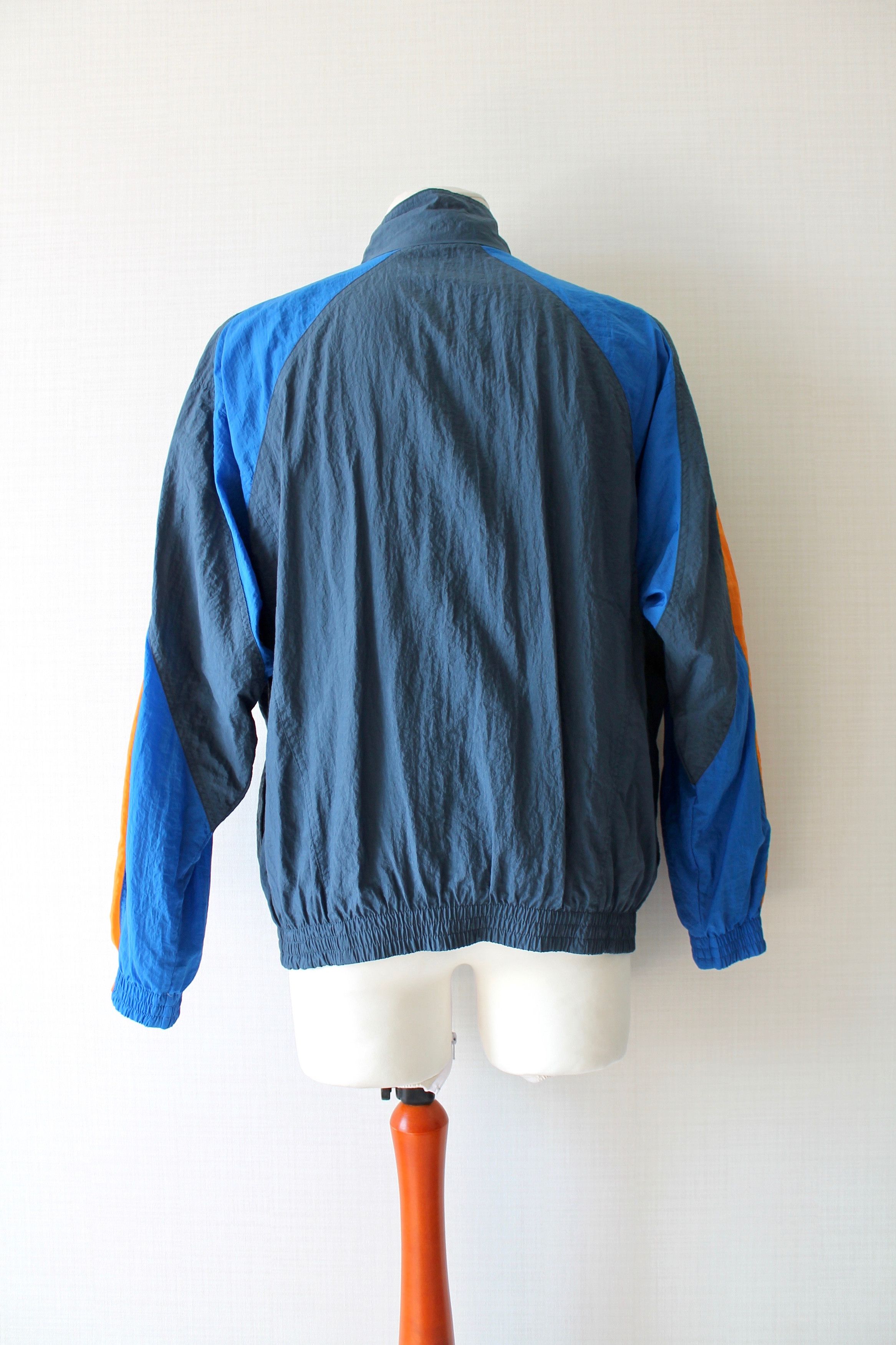 Nike 90's Nike Vintage Light Jacket Windbreaker Nylon Size US L / EU 52-54 / 3 - 15 Thumbnail