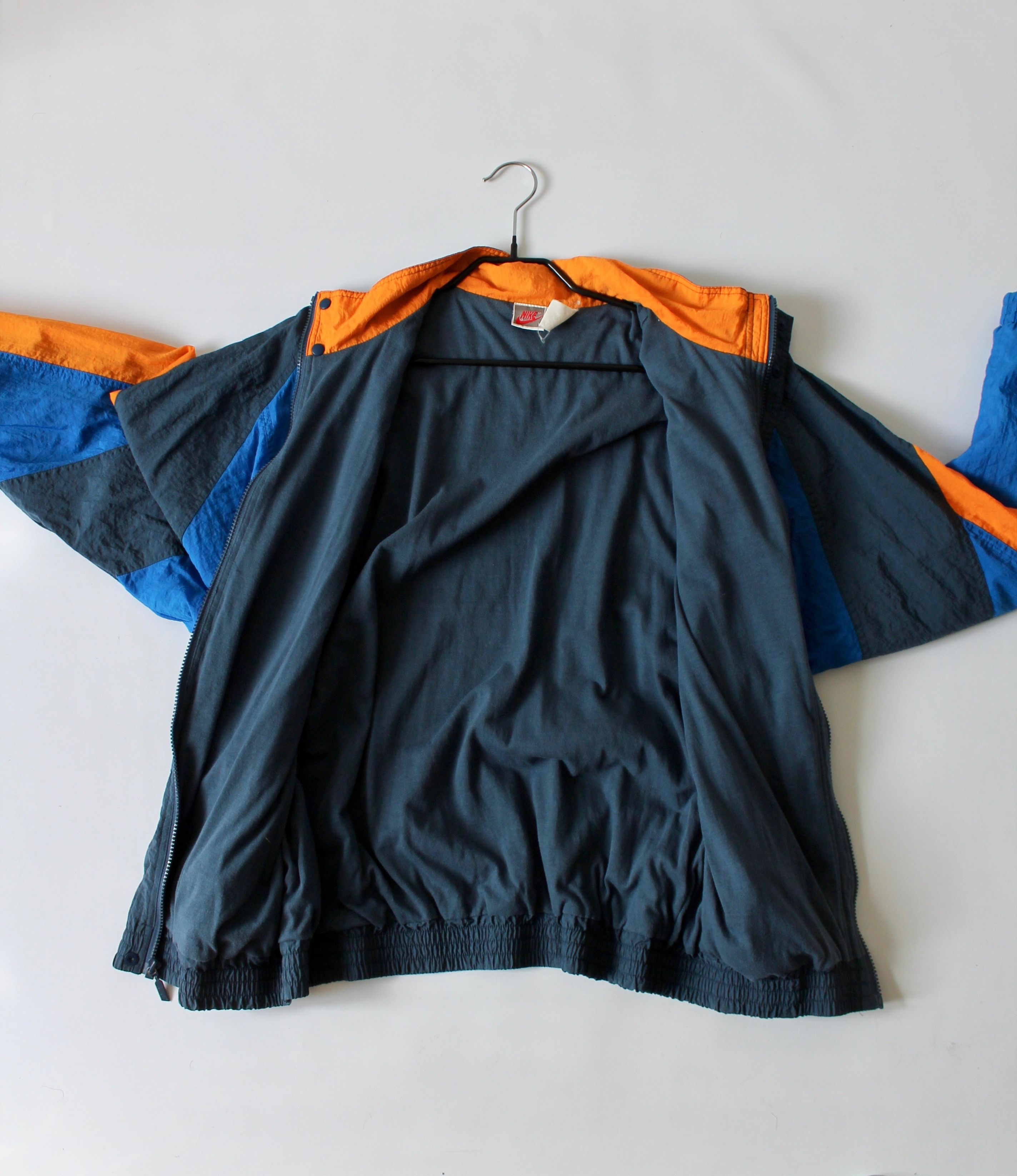 Nike 90's Nike Vintage Light Jacket Windbreaker Nylon Size US L / EU 52-54 / 3 - 10 Thumbnail