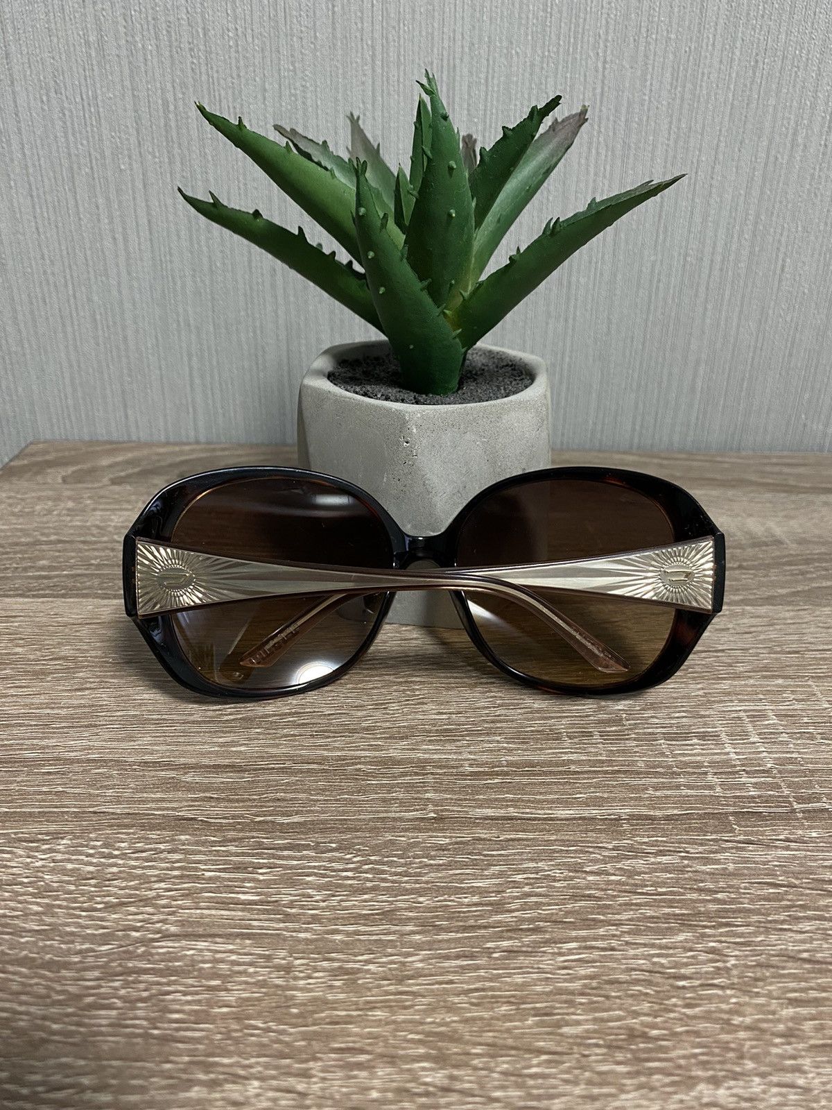 Diesel 🇺🇸 Vintage Diesel Gold Sunglasses Size ONE SIZE - 8 Thumbnail