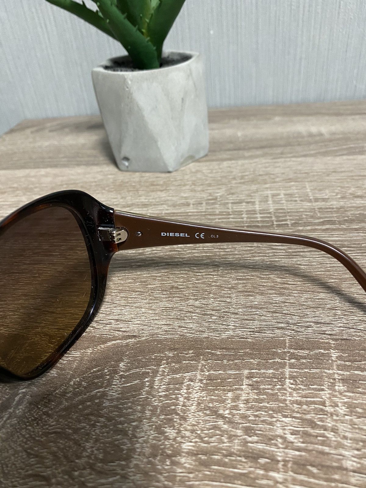 Diesel 🇺🇸 Vintage Diesel Gold Sunglasses Size ONE SIZE - 7 Thumbnail