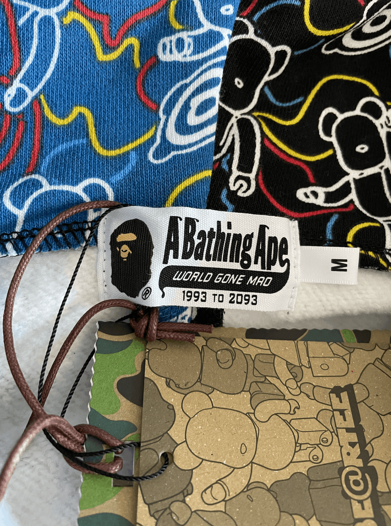 Bape × Medicom Toy BAPE X MEDICOM TOY BE@RBRICK CAMO BE@R SHARK HALF FULL ZIP Size US M / EU 48-50 / 2 - 10 Thumbnail