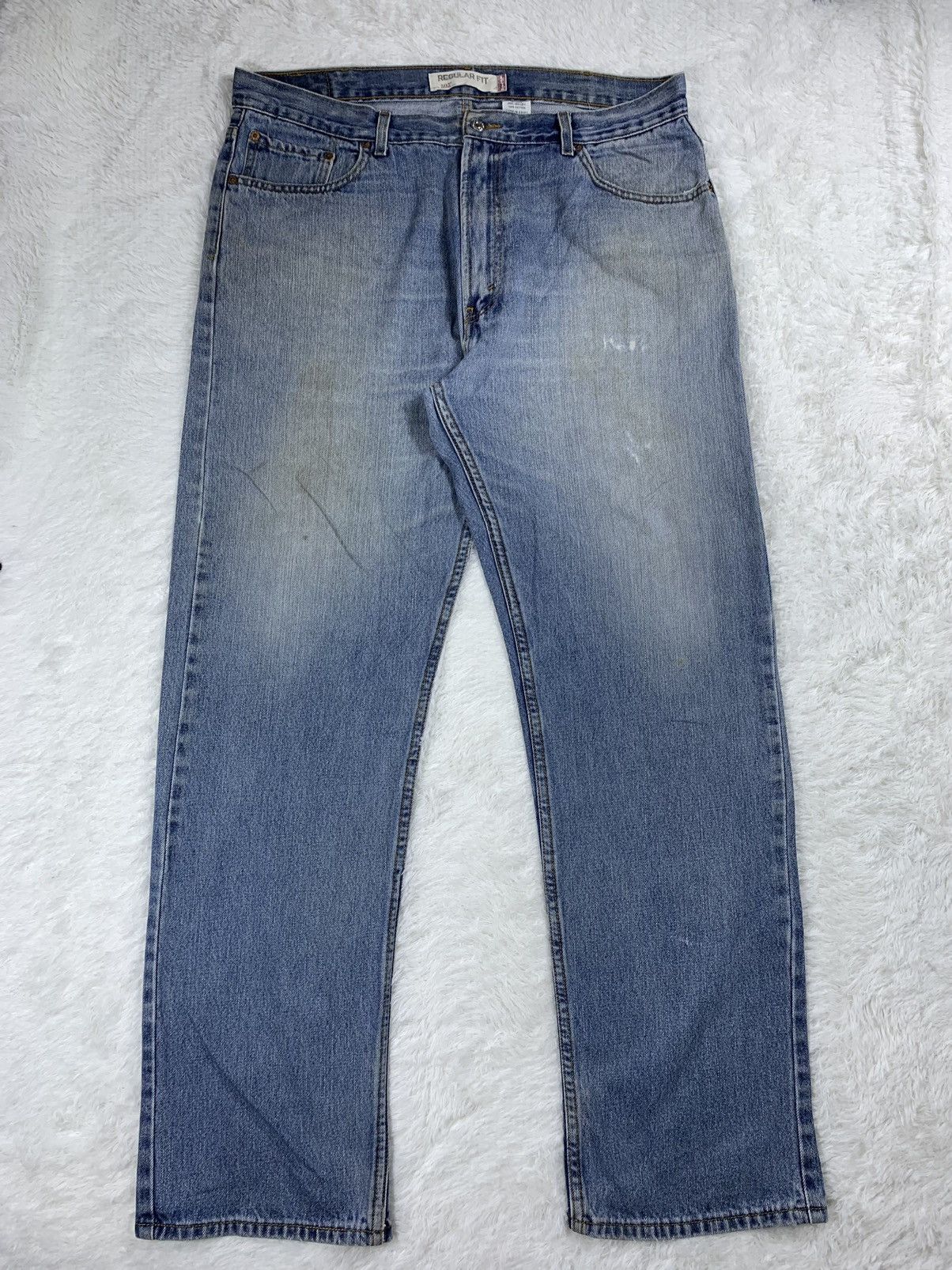 Vintage Levis 505 Light Wash Faded Blue Jeans.. size 40