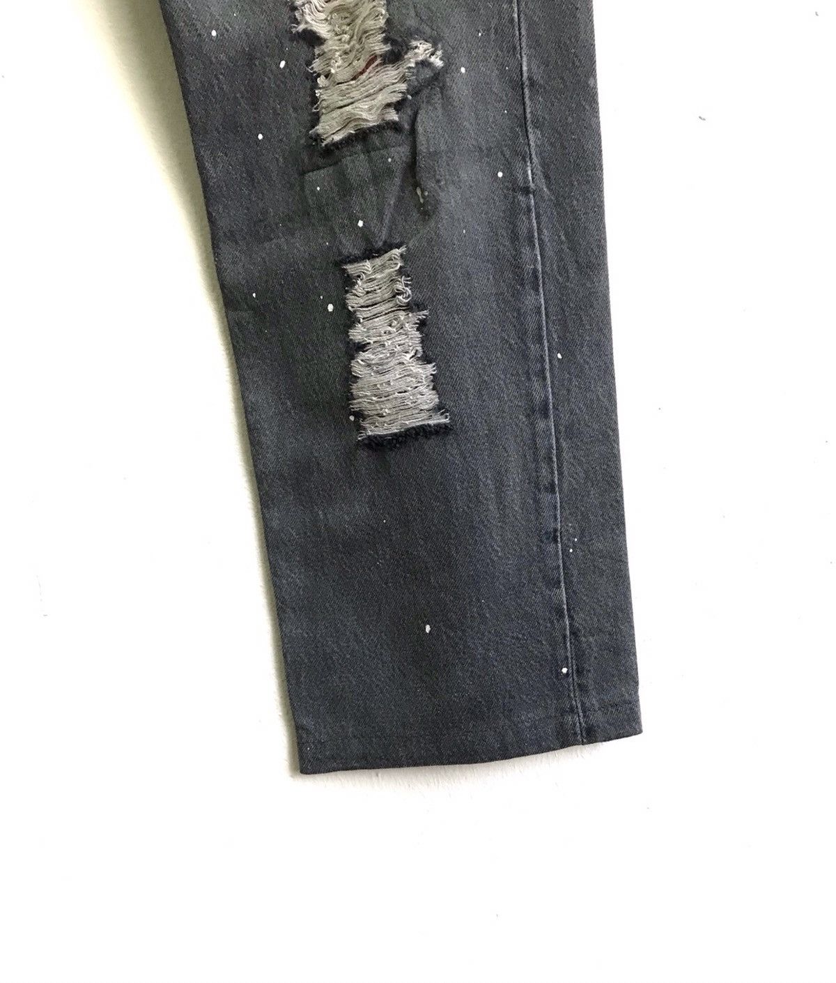 Levi's Vintage Clothing Vintage 90s Levis 501 Distressed Faded Paints Jeans Size US 31 - 6 Thumbnail