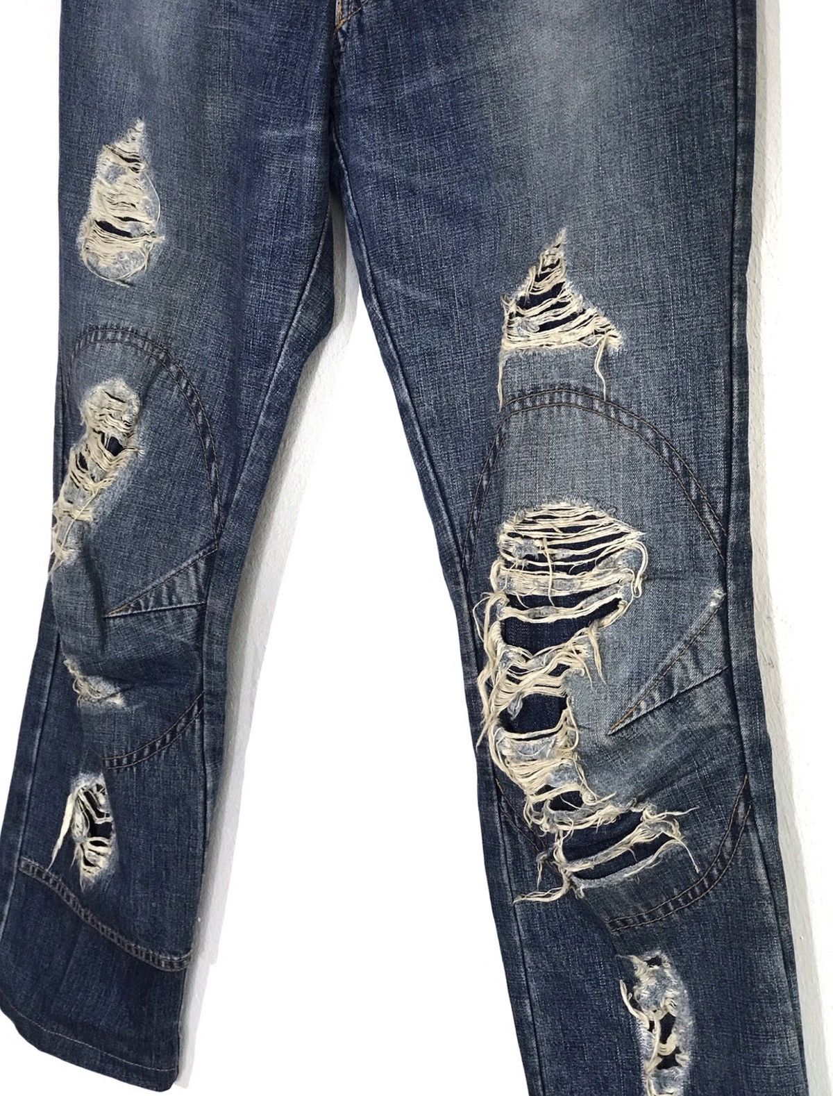 CABANE de ZUCCa × Issey Miyake Made In Japan Zucca Distressed Rips Denim Jeans Size US 29 - 7 Thumbnail