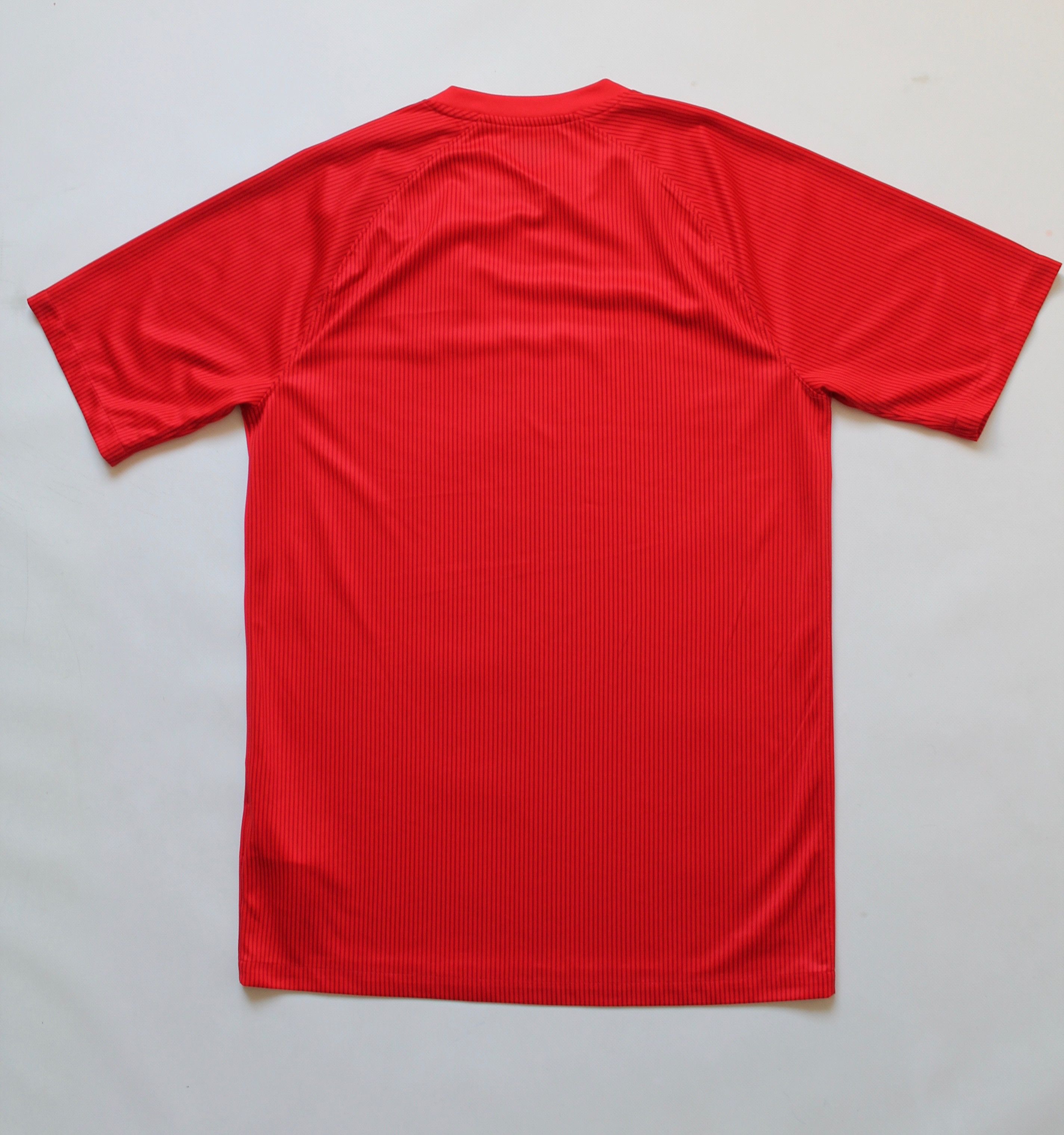 Nike 2014 England National Team World Cup Soccer away Jersey Size US S / EU 44-46 / 1 - 11 Thumbnail