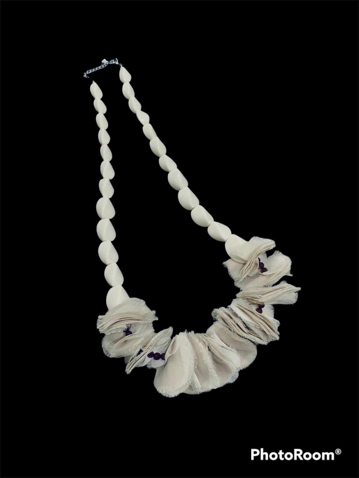 Jewelry VINTAGE LANVIN WHITE BEADED RIBBONS NECKLACE Size ONE SIZE - 2 Thumbnail