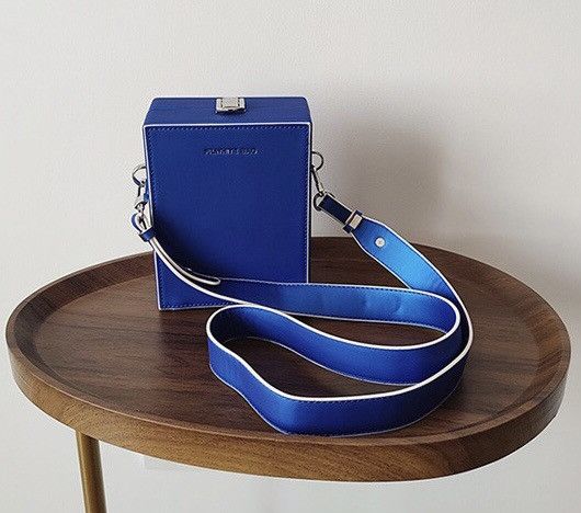 Japanese Brand Retro fashion pu leather crossbody box bag camera bag Size ONE SIZE - 3 Thumbnail