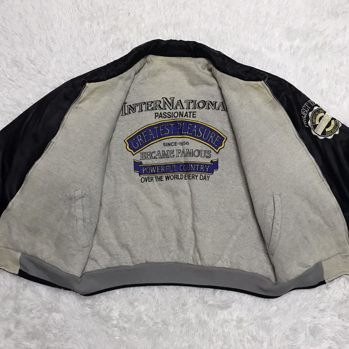 Japanese Brand Embroidery & Reverse Bomber Jacket Size US L / EU 52-54 / 3 - 12 Thumbnail