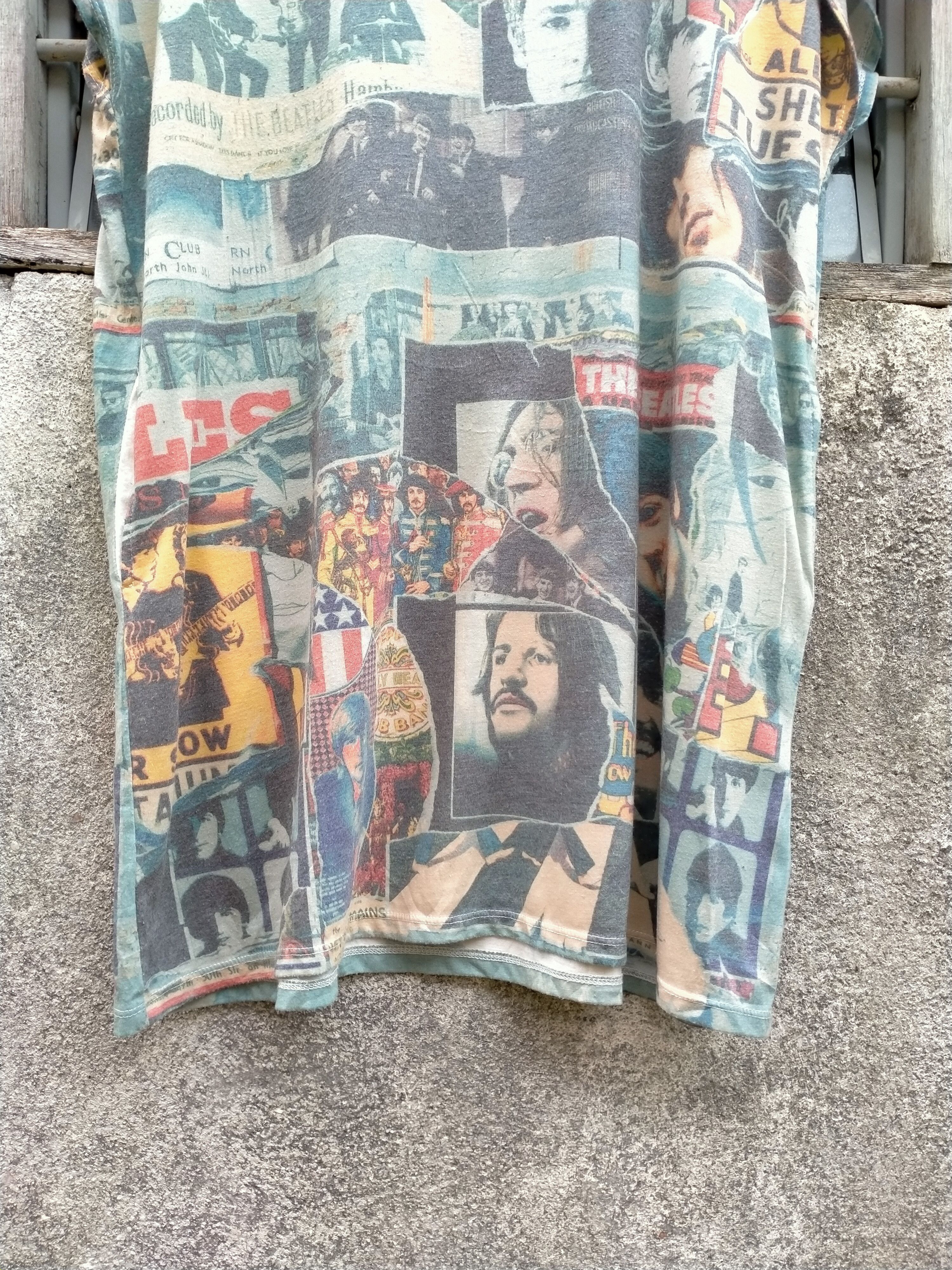 Band Tees ⚡️Steals⚡️ The Beatles Full Printed tee Size L / US 10 / IT 46 - 6 Thumbnail