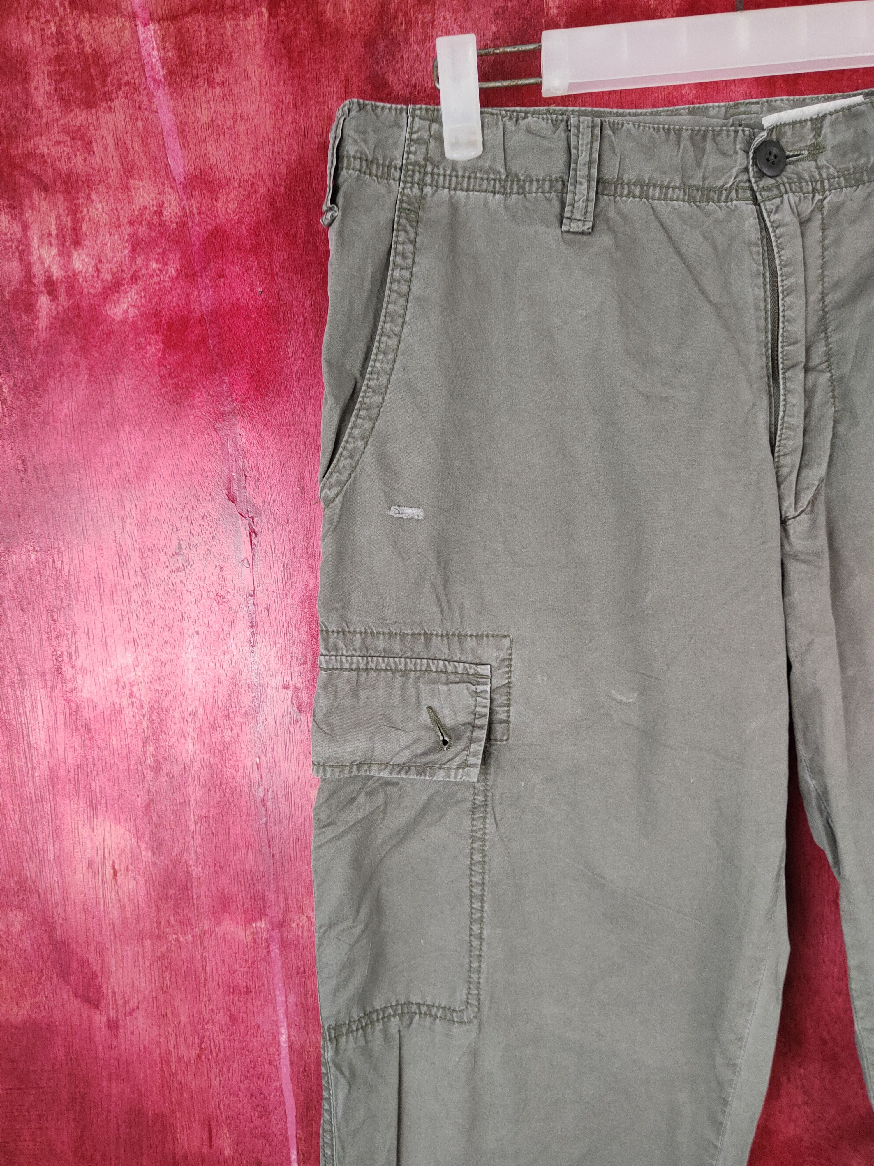 Japanese Brand × Uniqlo Uniqlo Army Green Multi Pocket Tactical Cargo Pants #5308 Size US 32 / EU 48 - 3 Thumbnail