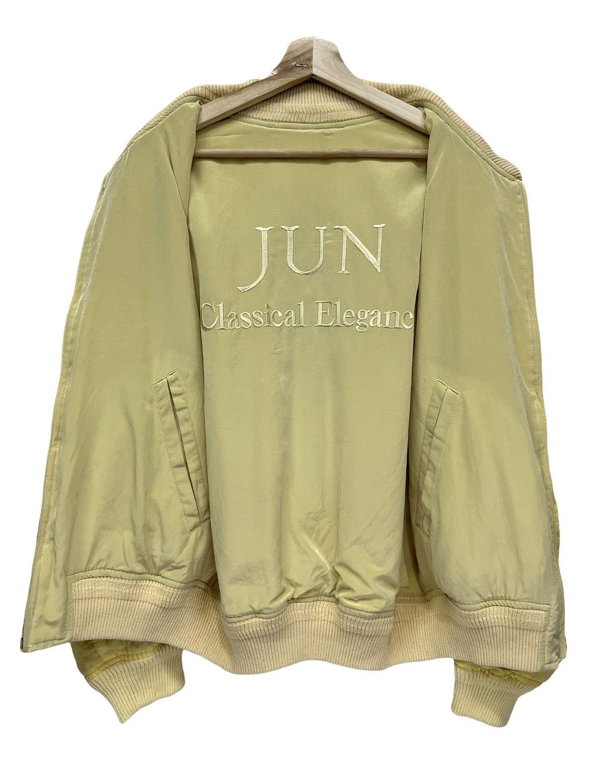 JUN MEN JUN MEN Classic Elegance Embroidery Tribal Wings Reversible Size US M / EU 48-50 / 2 - 8 Thumbnail