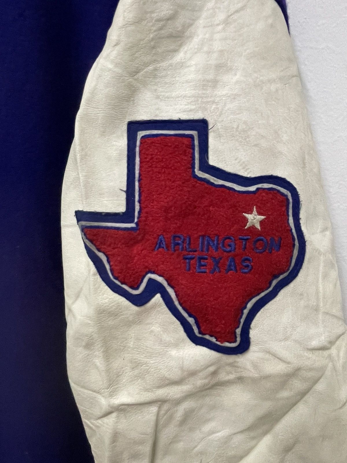 Delong × Vintage Vintage 90s Leather Varsity American State Texas Arlington Size US M / EU 48-50 / 2 - 7 Thumbnail