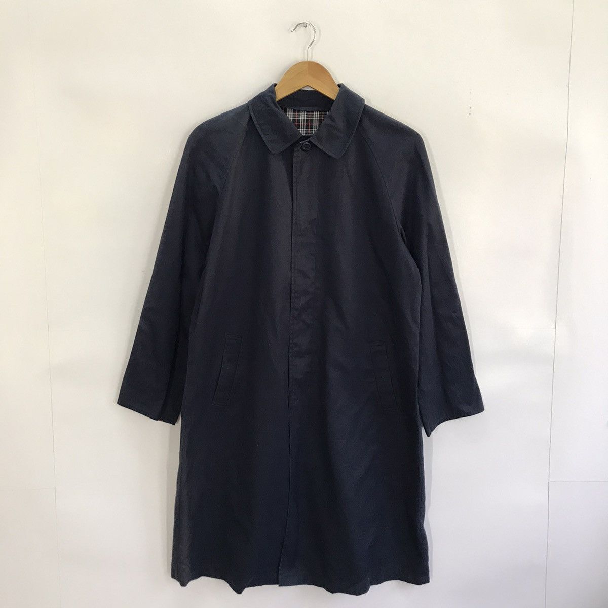 Burberry Vintage Burberry classic Trench coat faded jacket Size US M / EU 48-50 / 2 - 1 Thumbnail