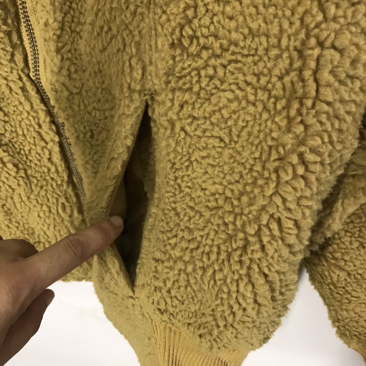 Lemaire × Uniqlo Uniqlo x UUU Sherpa zippier jacket Size US XL / EU 56 / 4 - 4 Thumbnail