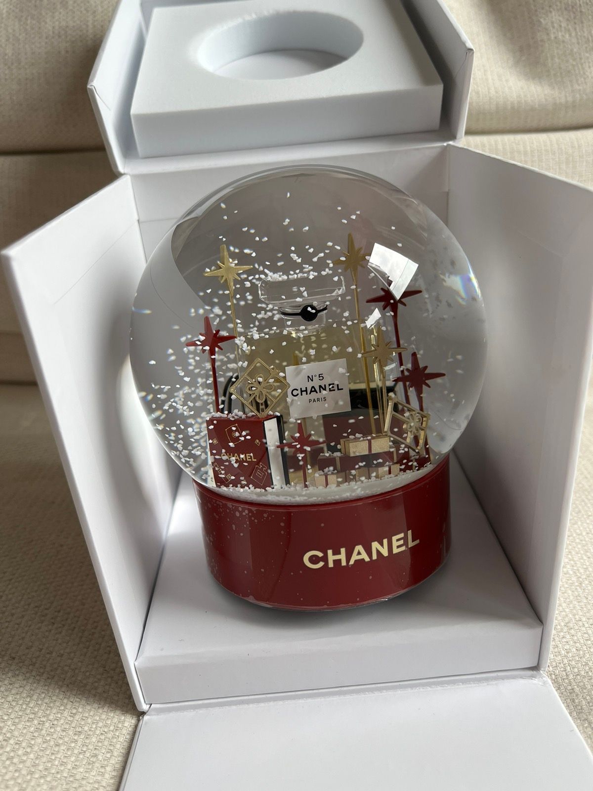 Chanel Brand new Chanel N5 2022 Christmas vip gift snow globe