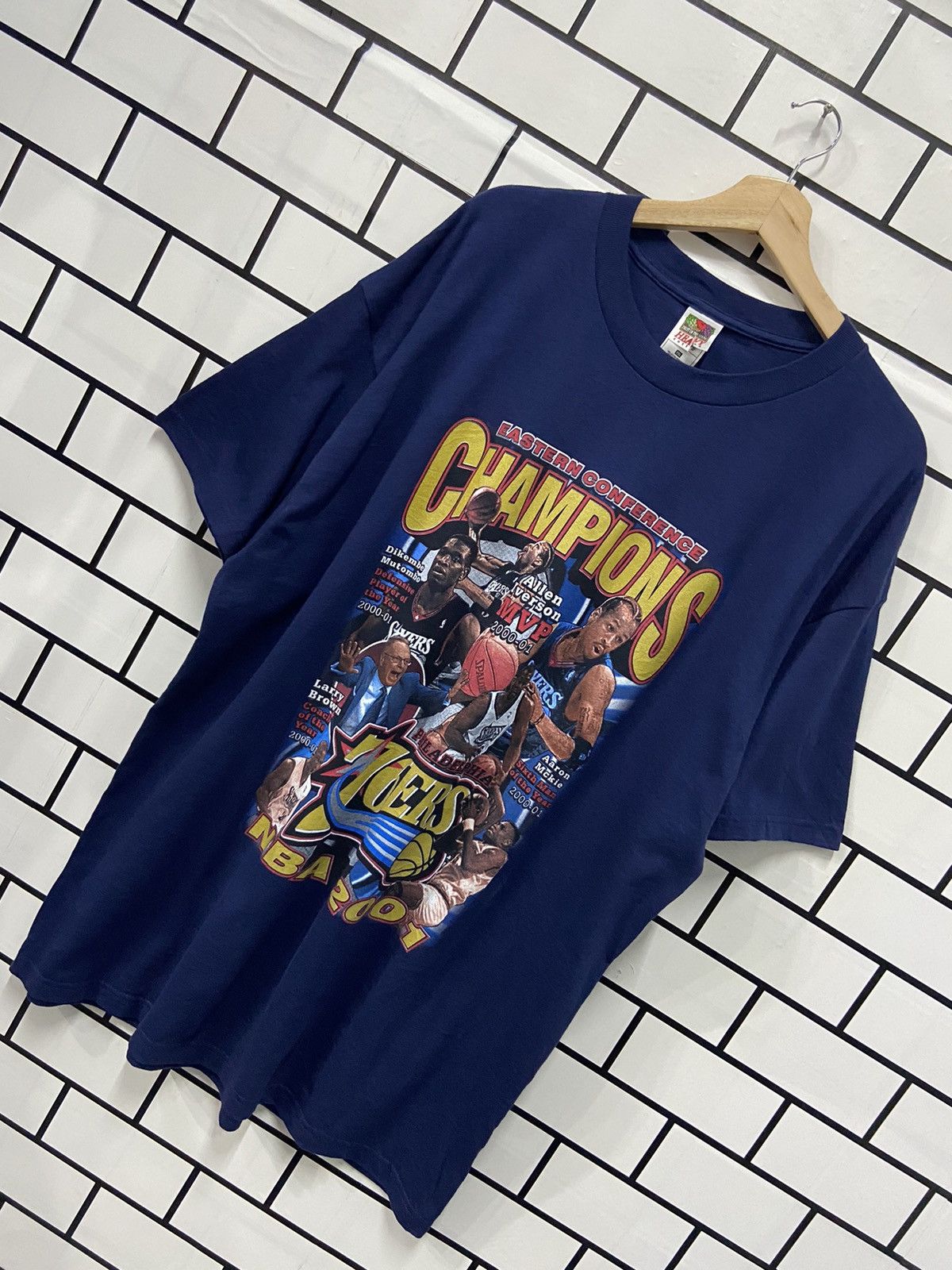 Fruit Of The Loom × NBA × Vintage Vintage 76ERS Eastern Conference Champions Allen Inverson Size US XXL / EU 58 / 5 - 2 Thumbnail