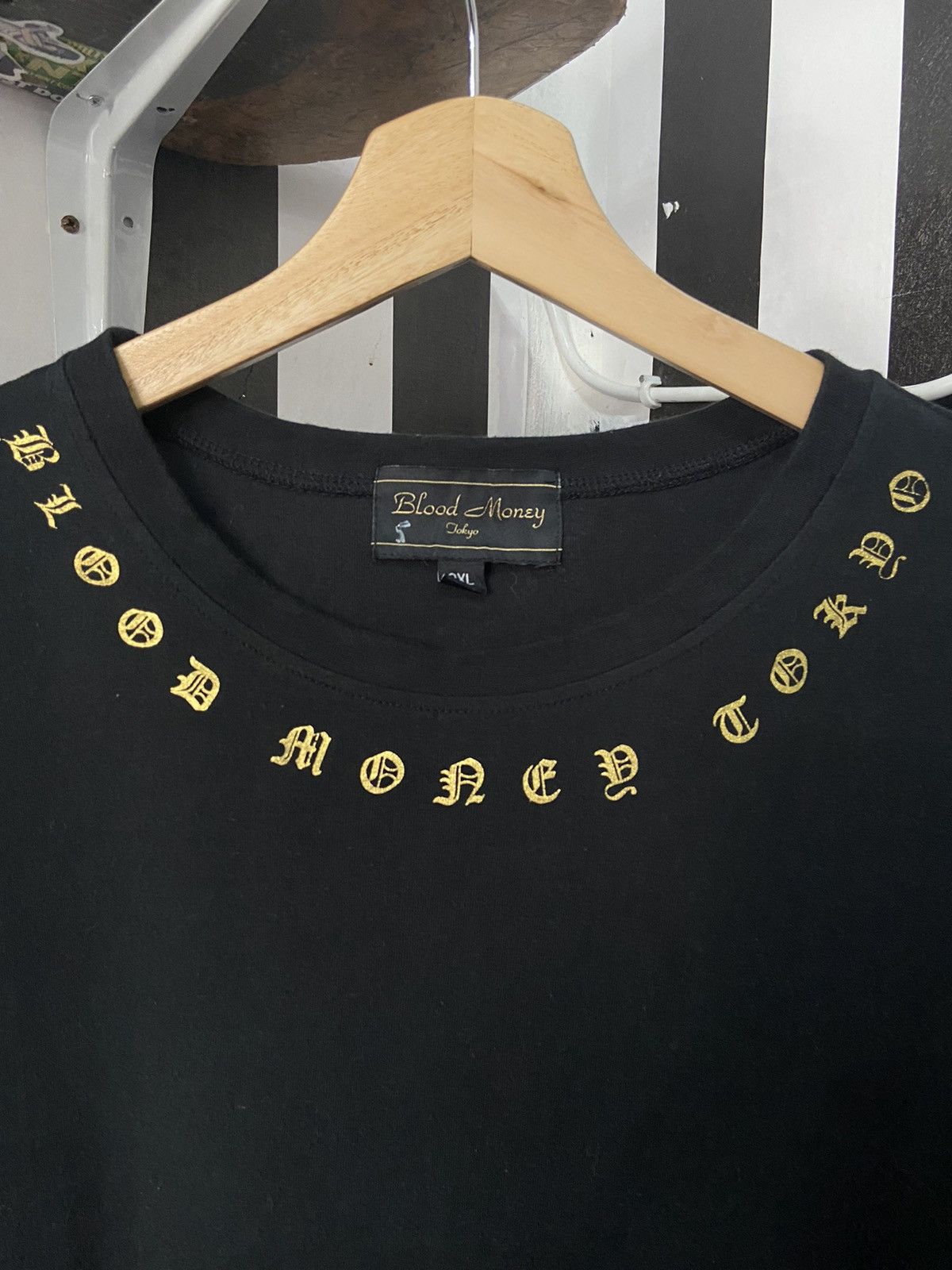 Designer × Japanese Brand × Vintage Archive Blood Money Tokyo Horses Cross Gothic Tshirt Size US L / EU 52-54 / 3 - 5 Thumbnail