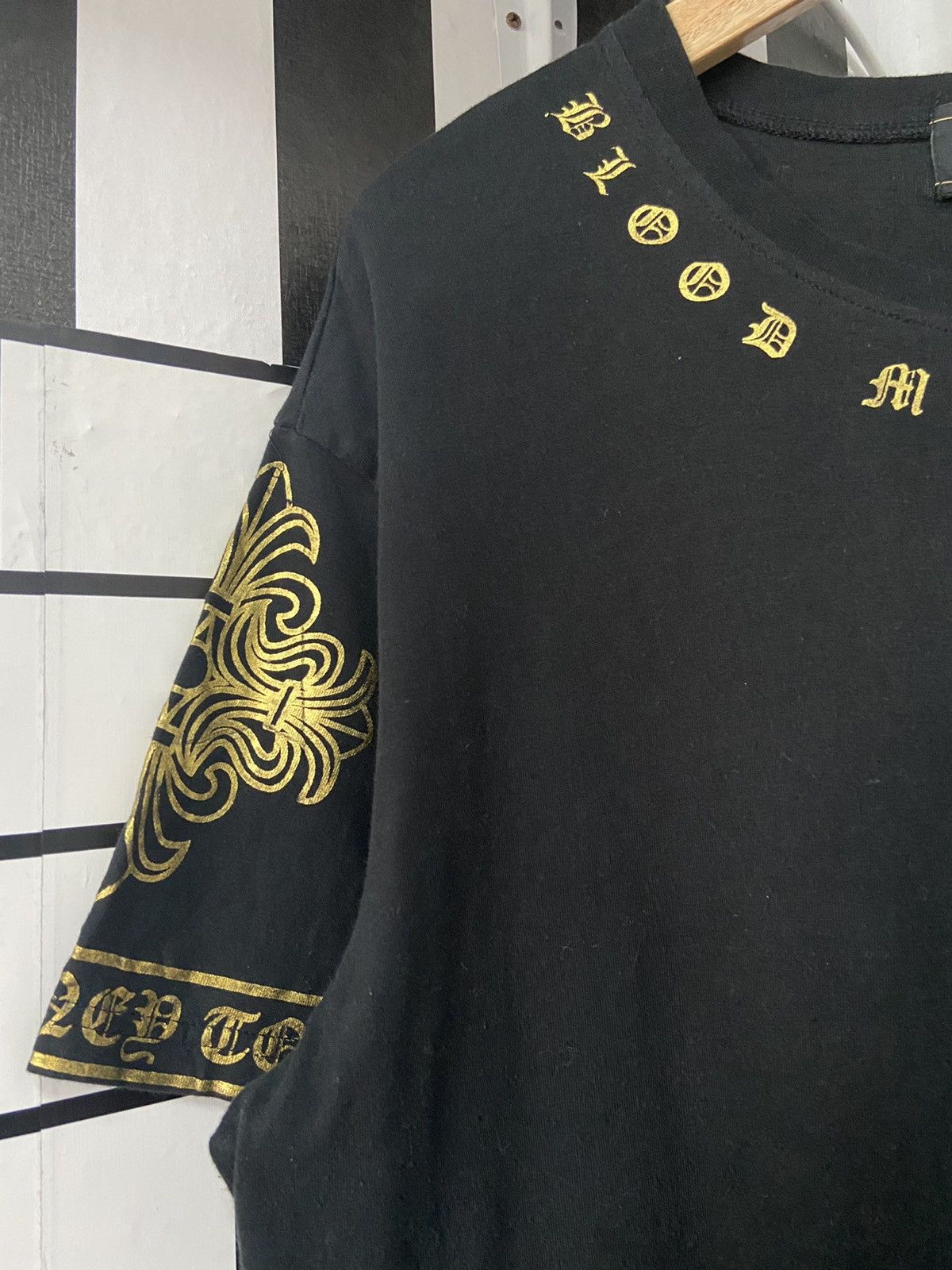 Designer × Japanese Brand × Vintage Archive Blood Money Tokyo Horses Cross Gothic Tshirt Size US L / EU 52-54 / 3 - 6 Thumbnail