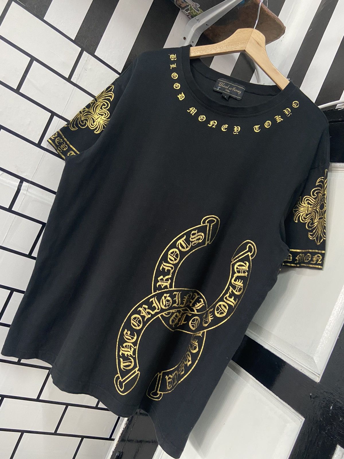 Designer × Japanese Brand × Vintage Archive Blood Money Tokyo Horses Cross Gothic Tshirt Size US L / EU 52-54 / 3 - 3 Thumbnail