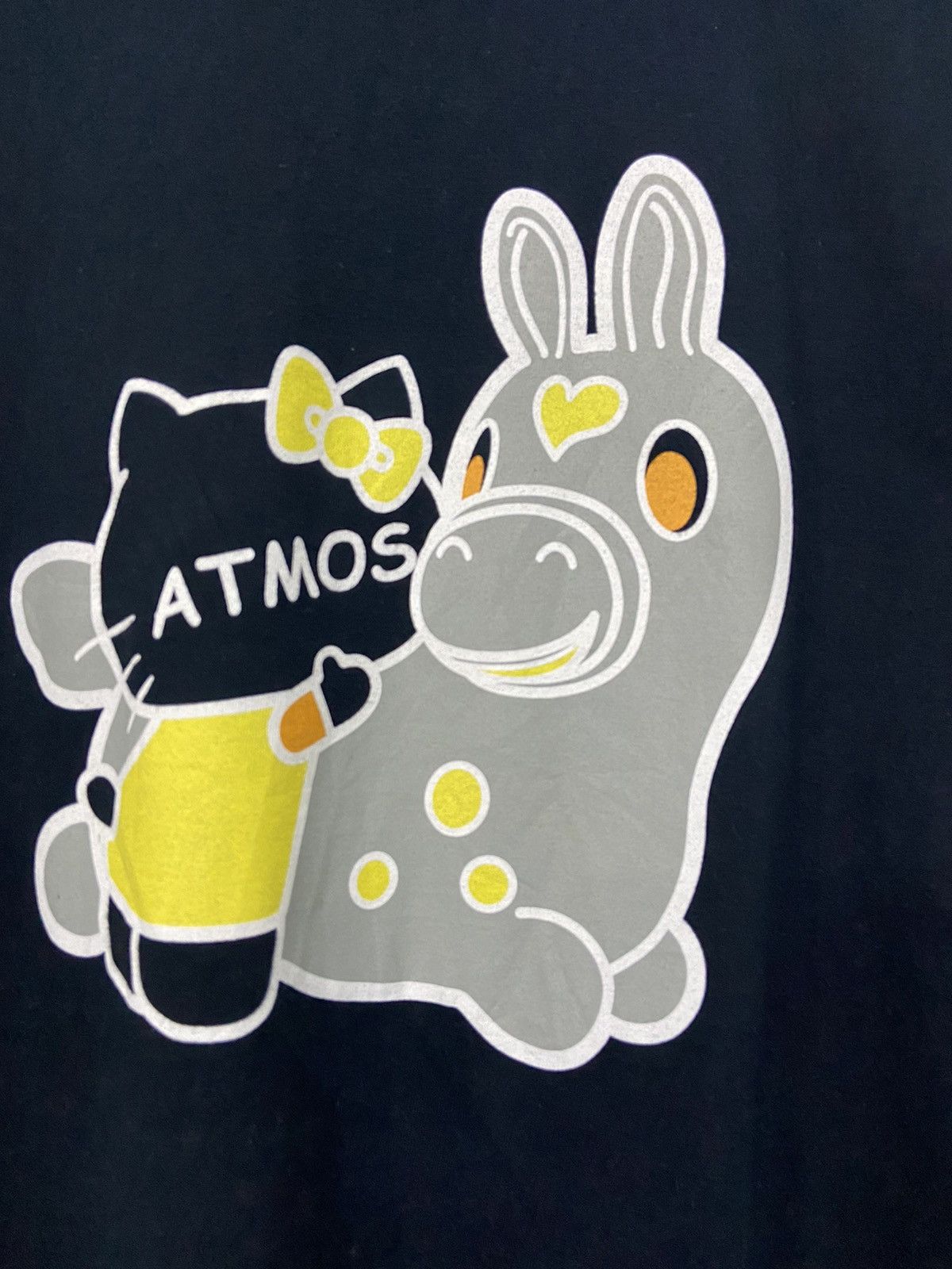 Japanese Brand × atmos Hello kitty X Atmos Japan Rare Collectible Tshirt Size US M / EU 48-50 / 2 - 5 Thumbnail