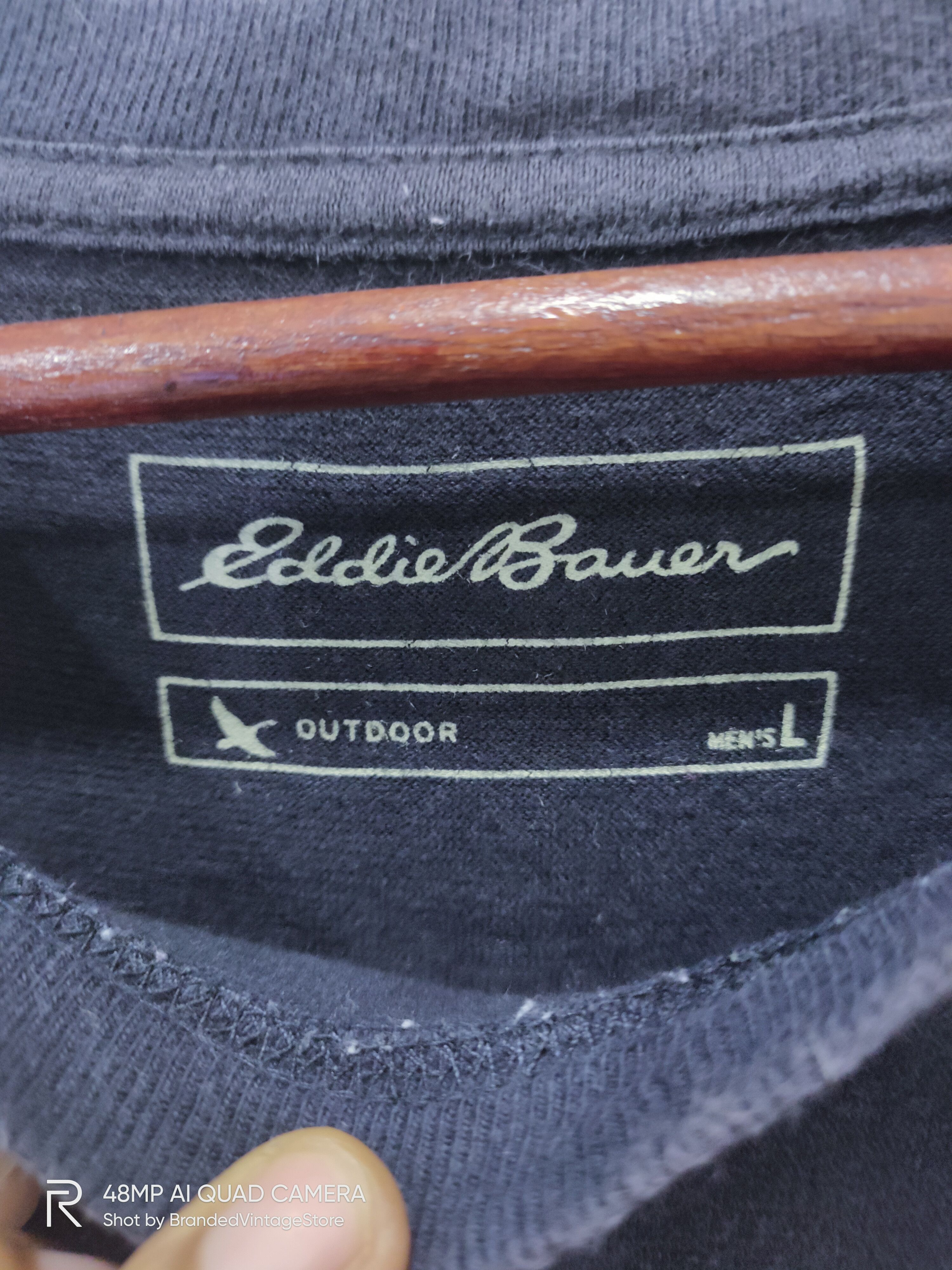 Eddie Bauer × Vintage Vintage EDDIE BAUER Outdoor Outfitter Whale Big Logo TShirt Size US XL / EU 56 / 4 - 3 Thumbnail