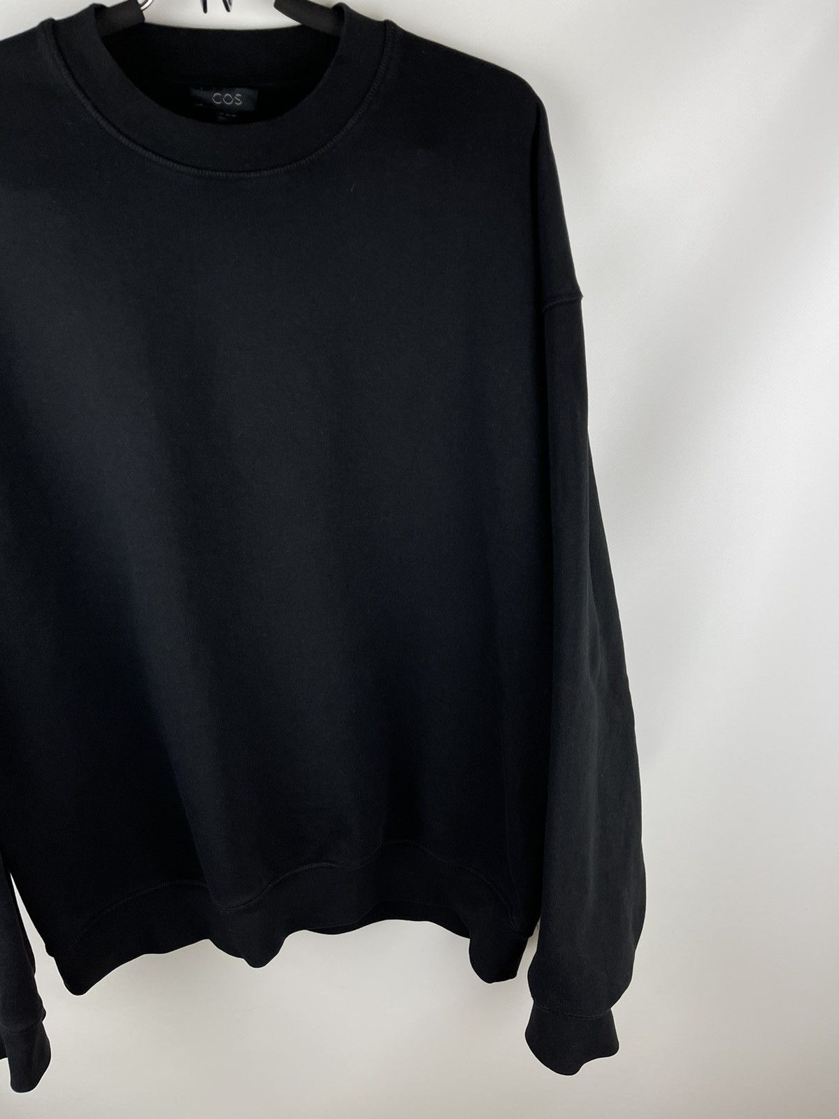 Cos COS black oversized blank sweatshirt sweater Size US XL / EU 56 / 4 - 3 Thumbnail