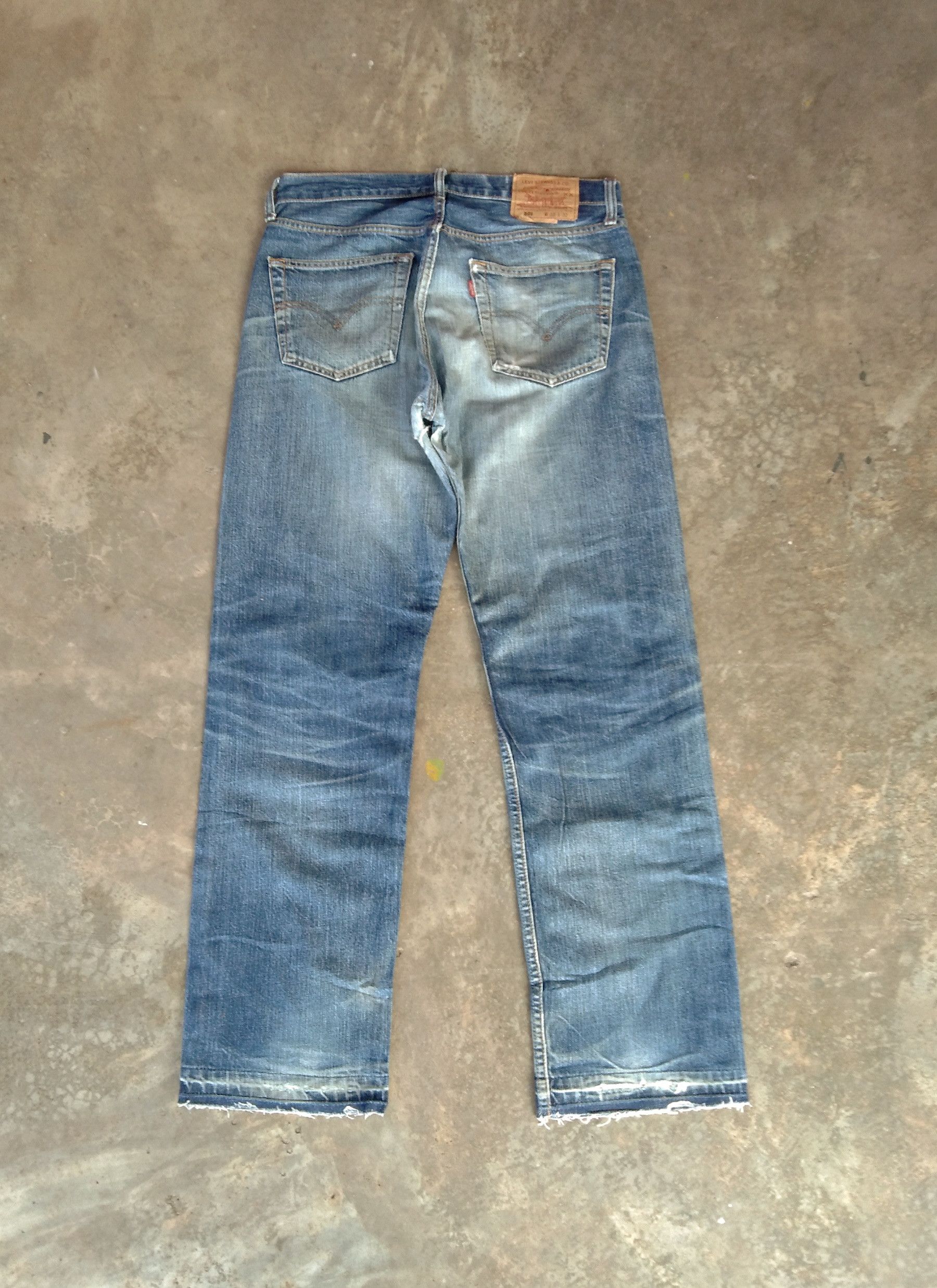 Levi's 90s Vintage Levis 501 Released Hem Distressed Jeans 32x30 Size US 32 / EU 48 - 2 Thumbnail