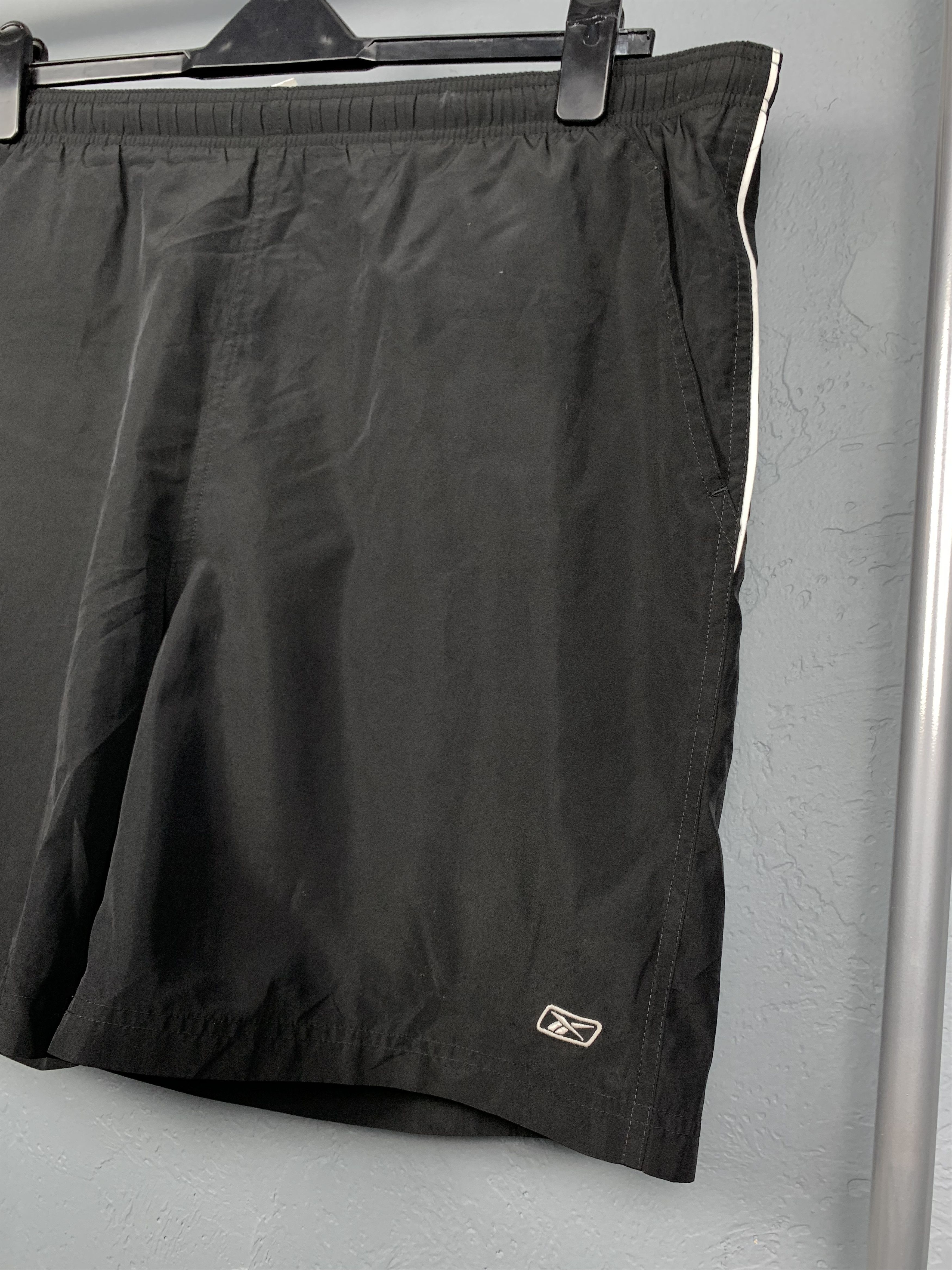 Reebok × Vintage Vintage Reebok Mens Nylon Shorts Y2K Size US 34 / EU 50 - 2 Thumbnail
