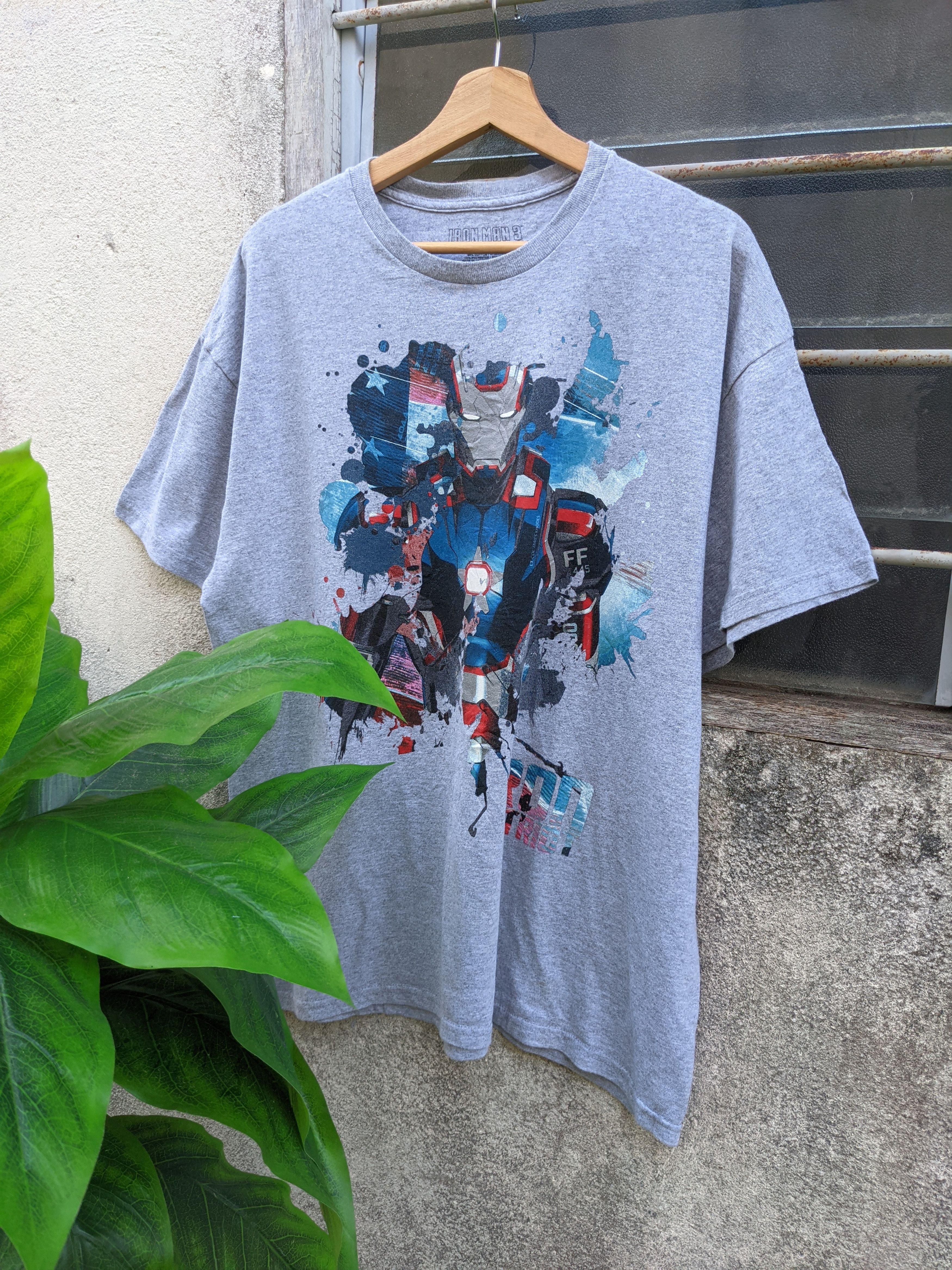 Marvel Comics × Vintage SS Iron Man 3 tee Size US XL / EU 56 / 4 - 1 Thumbnail