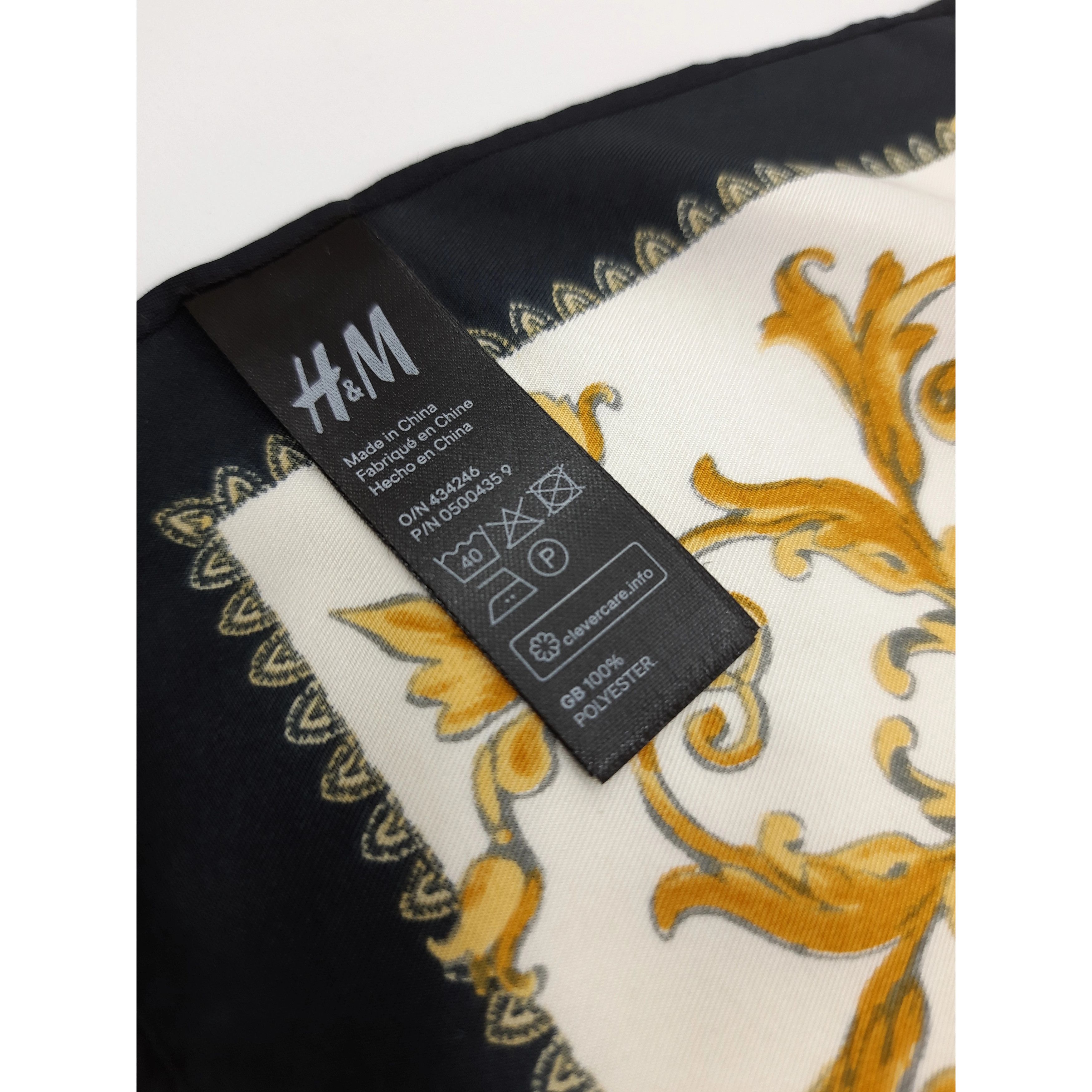 H&M × Vintage H&M Silk Scarf / Neckerchief - HK345 Size ONE SIZE - 5 Thumbnail