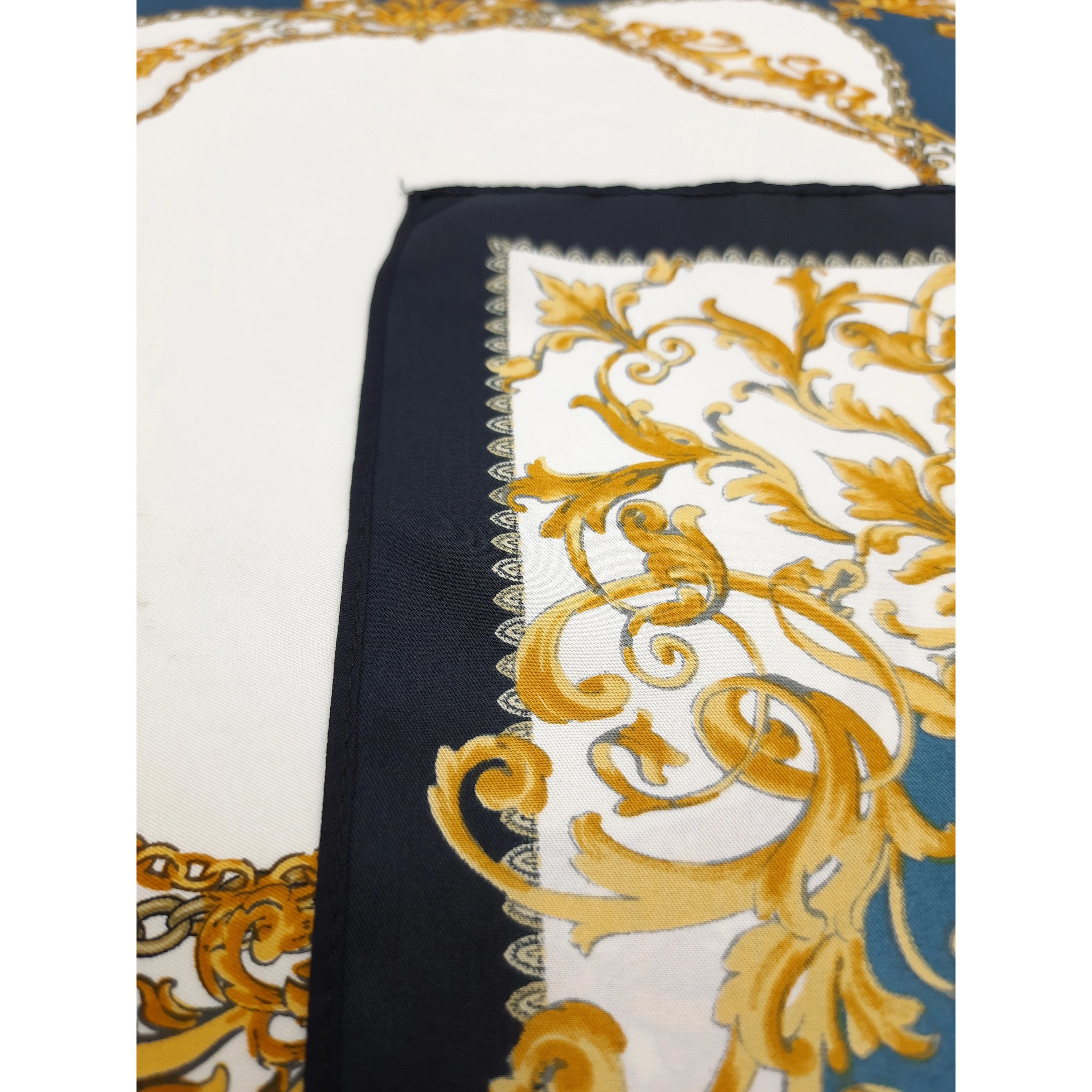 H&M × Vintage H&M Silk Scarf / Neckerchief - HK345 Size ONE SIZE - 4 Thumbnail