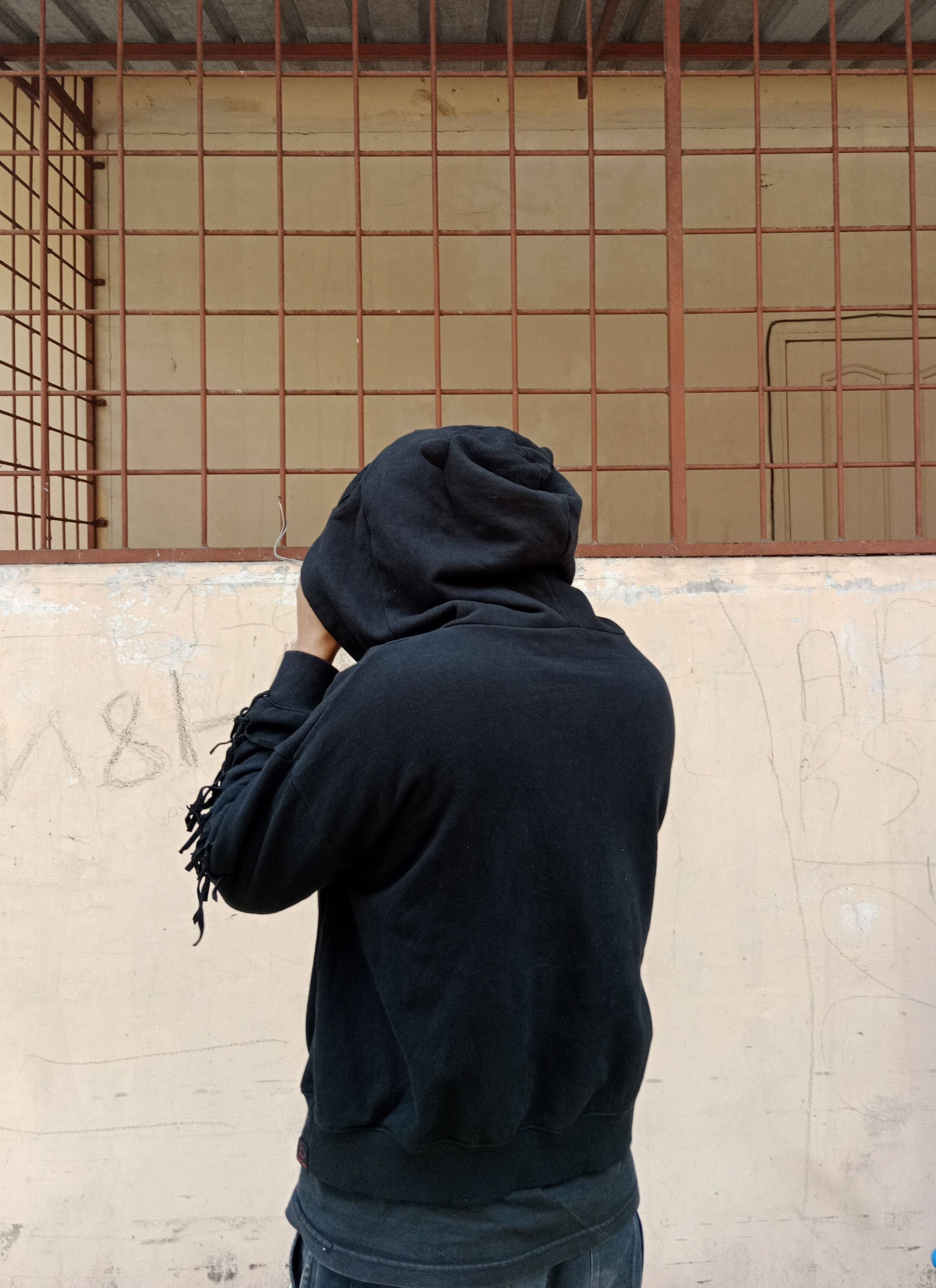 Japanese Brand Kenshi Yonezu Bat Komori Cropped Hoodie Size M / US 6-8 / IT 42-44 - 9 Thumbnail